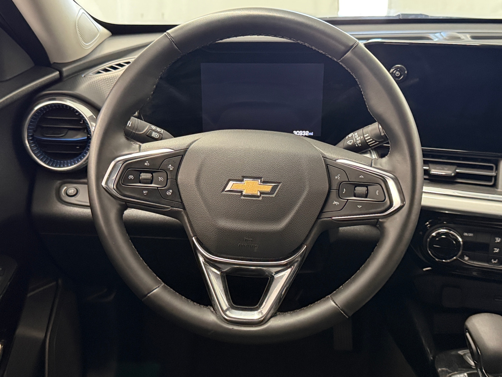 Thumbnail: 2025 Chevrolet Trax - 5