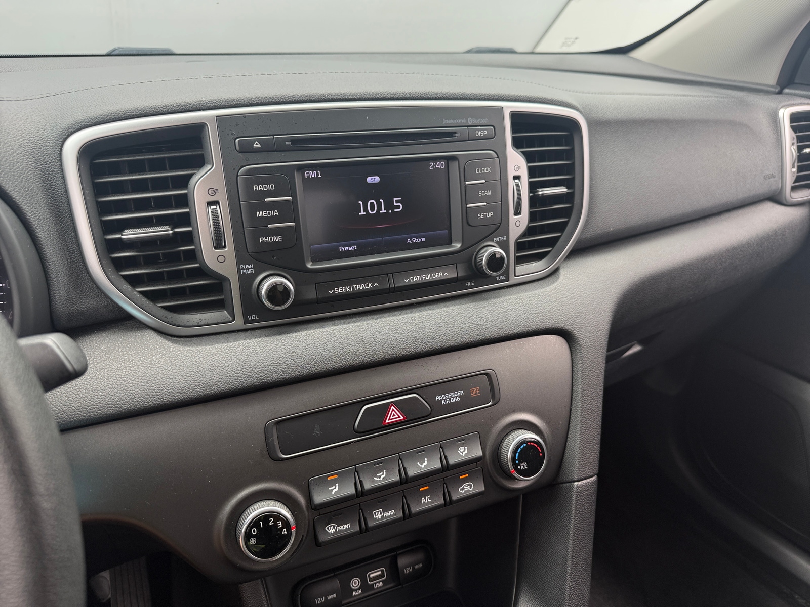 Thumbnail: 2017 Kia Sportage - 4