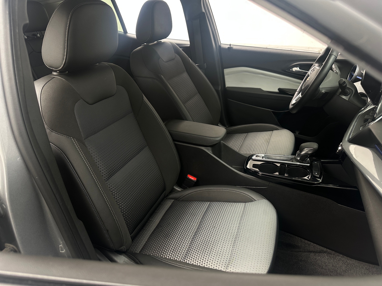Thumbnail: 2024 Chevrolet Trax - 2