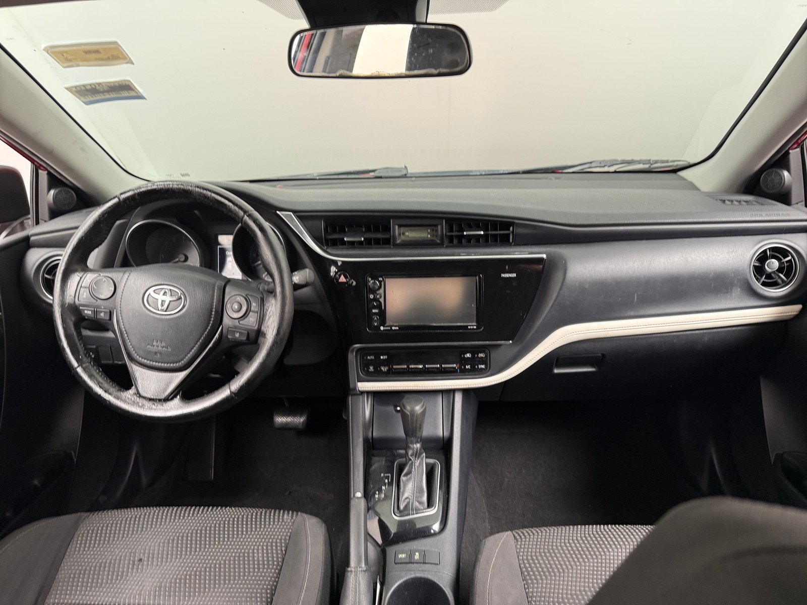Thumbnail: 2017 Toyota Corolla iM - 3