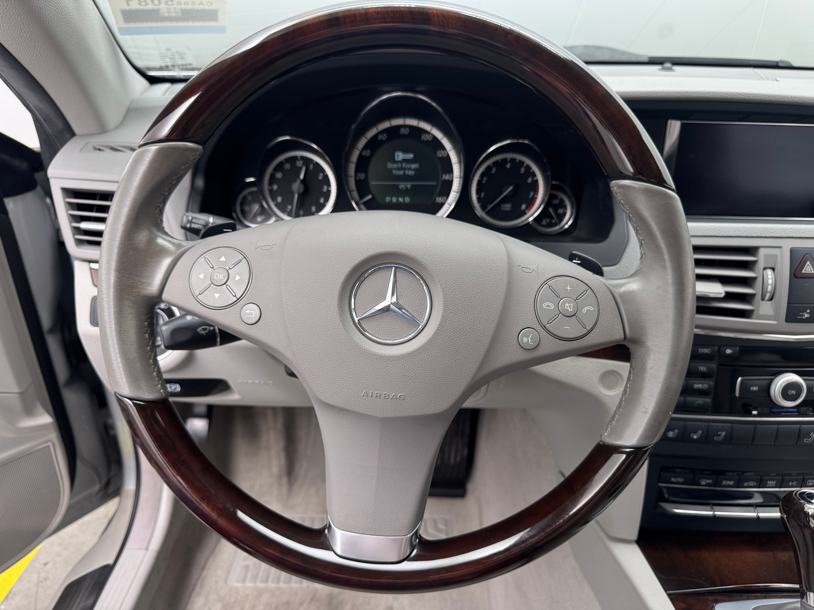 Thumbnail: 2011 Mercedes-Benz E-Class - 4