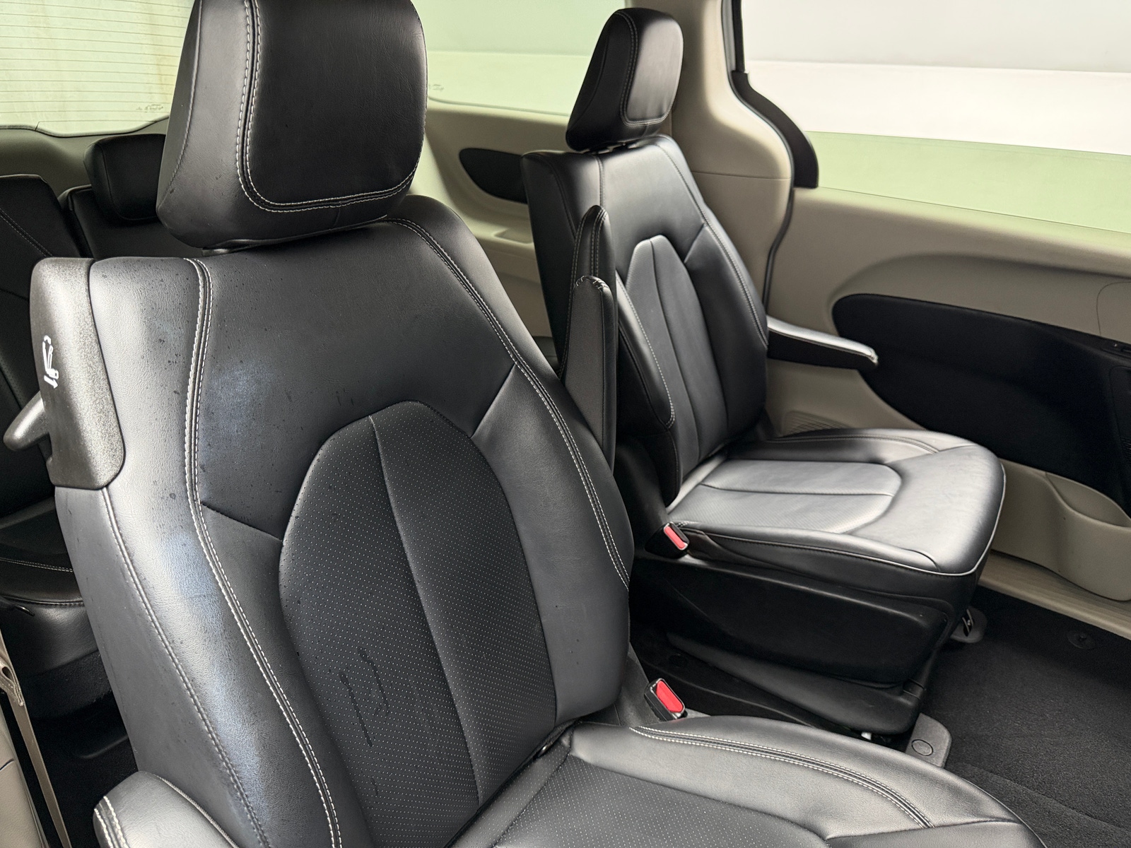 Thumbnail: 2024 Chrysler Pacifica - 5