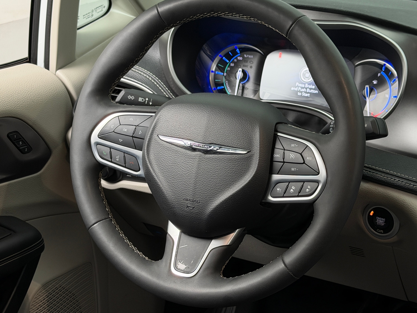 Thumbnail: 2024 Chrysler Pacifica - 4