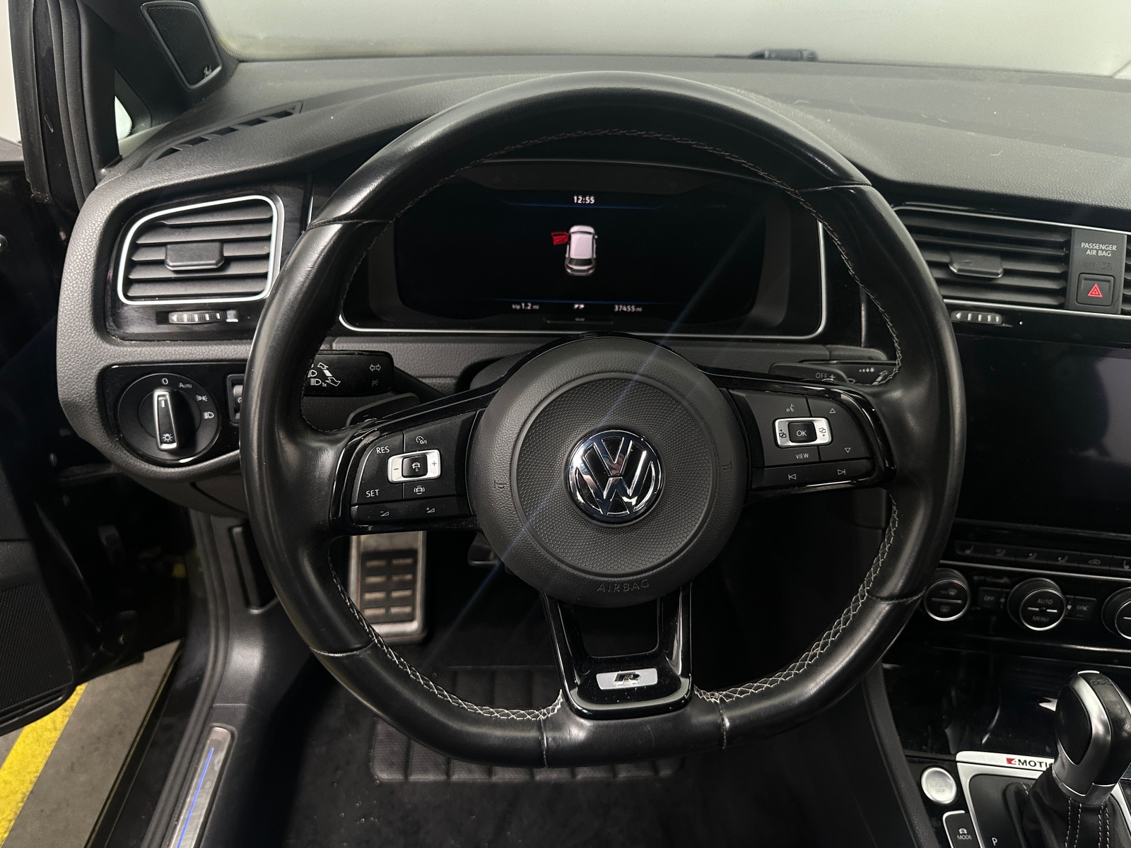 Thumbnail: 2019 Volkswagen Golf - 4