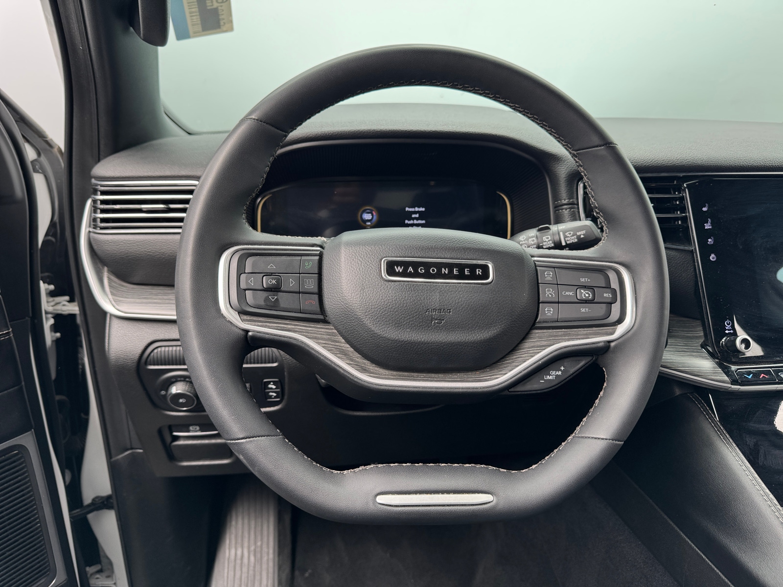 Thumbnail: 2024 Jeep Wagoneer - 4
