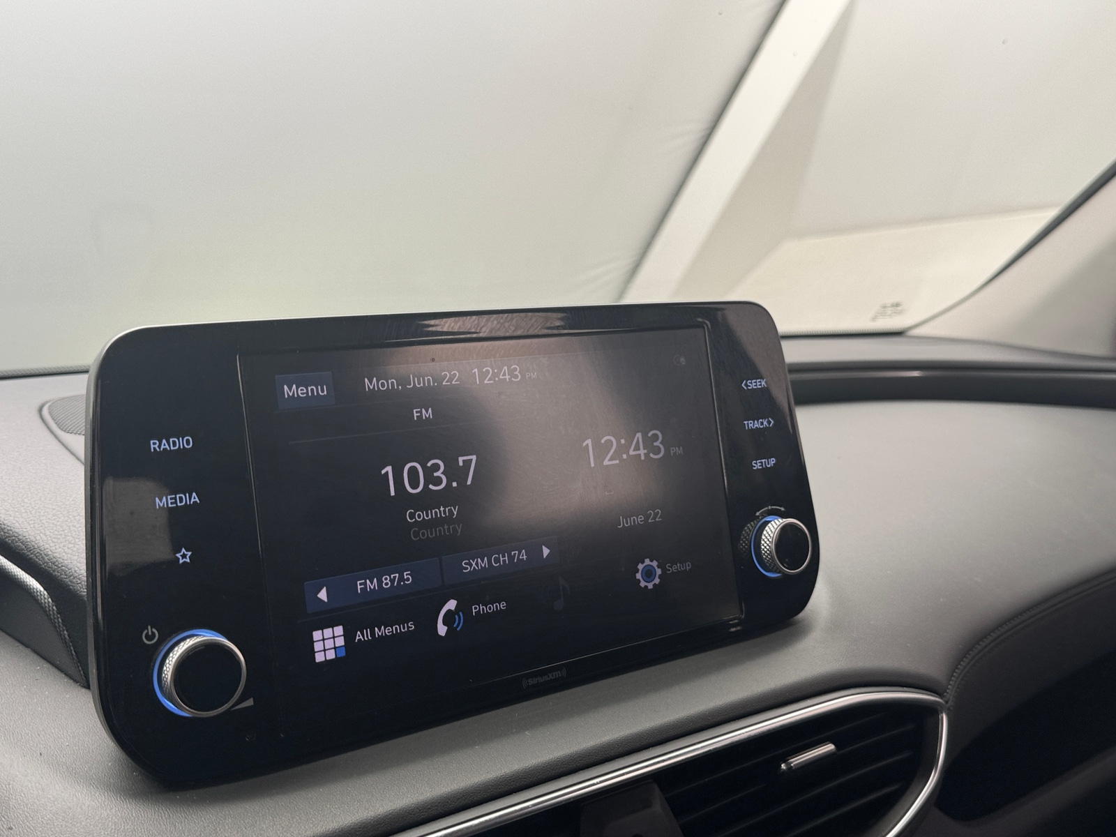 Thumbnail: 2022 Hyundai Santa Fe - 4