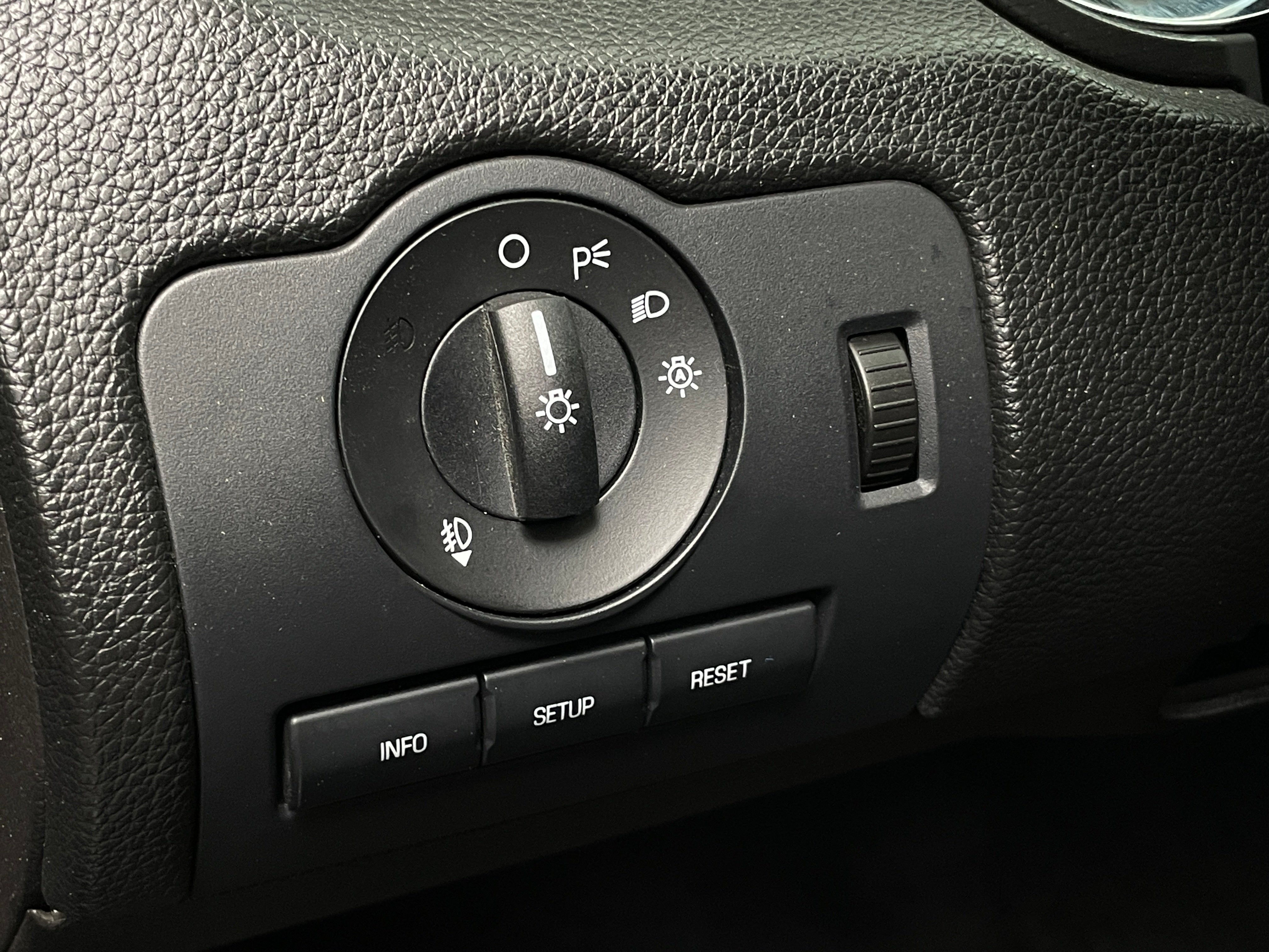 2012 Ford Mustang GT Premium - Photo 3