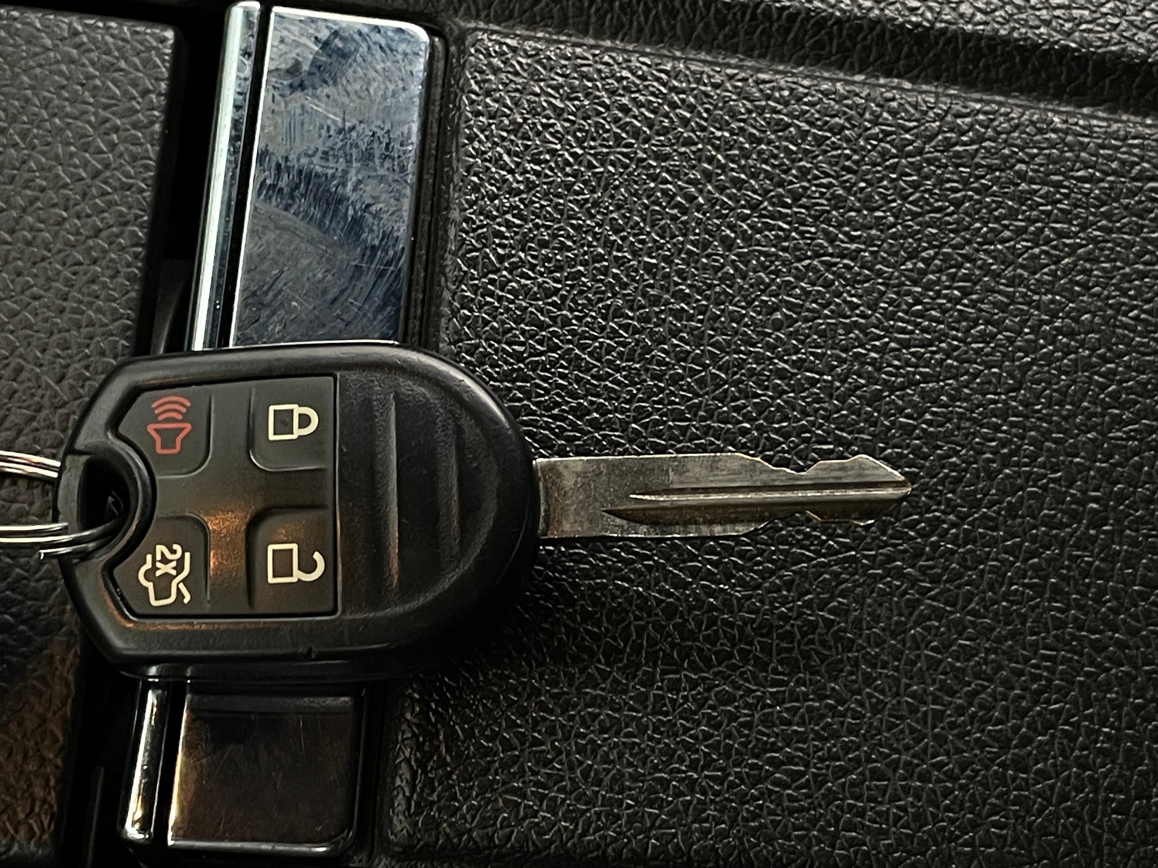 2012 Ford Mustang GT Premium - Photo 10