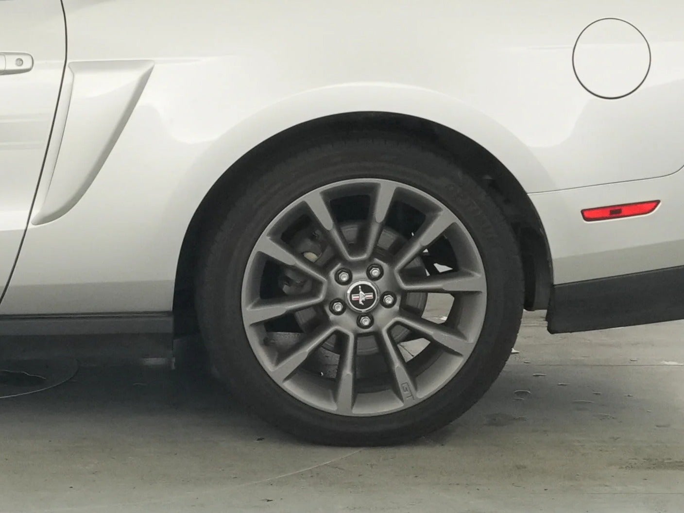 2012 Ford Mustang GT Premium - Photo 17