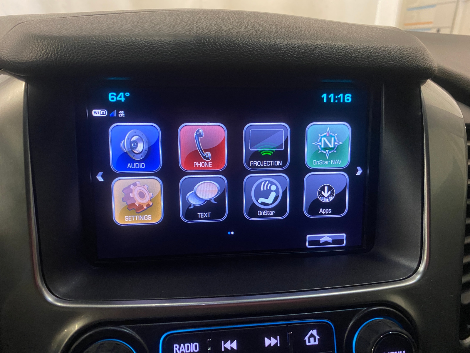 Thumbnail: 2019 Chevrolet Tahoe - 4
