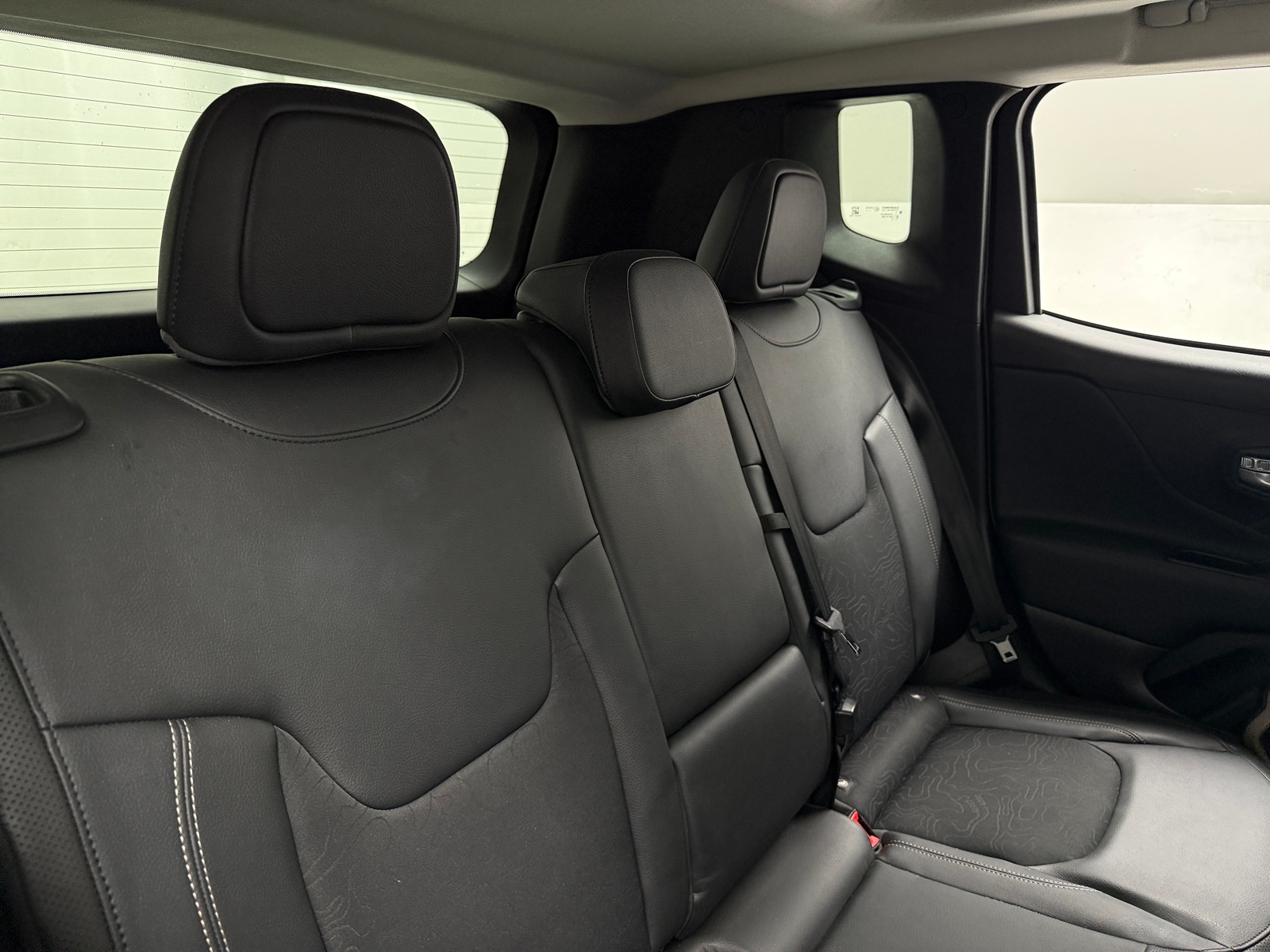 Thumbnail: 2017 Jeep Renegade - 6