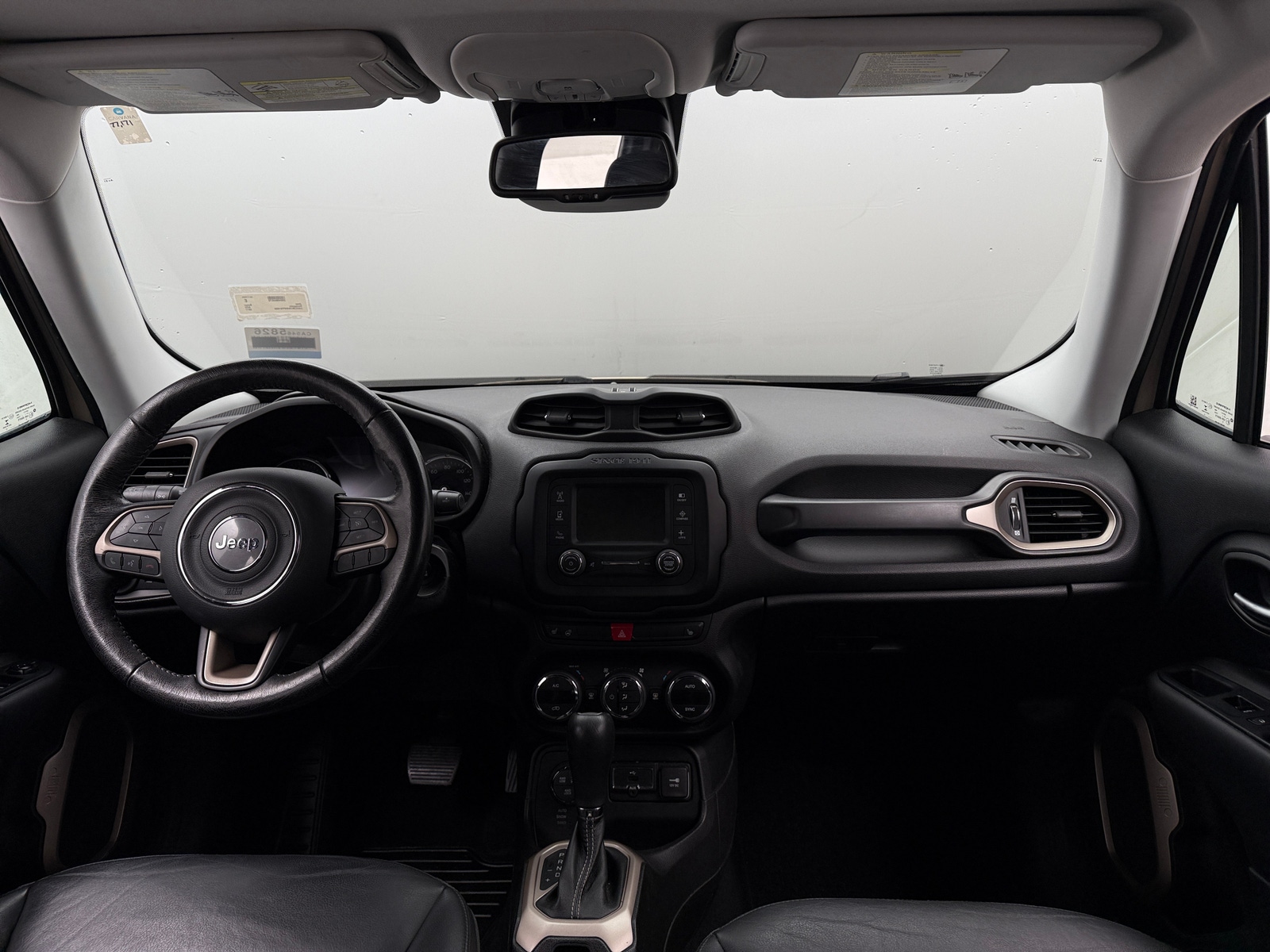 Thumbnail: 2017 Jeep Renegade - 3