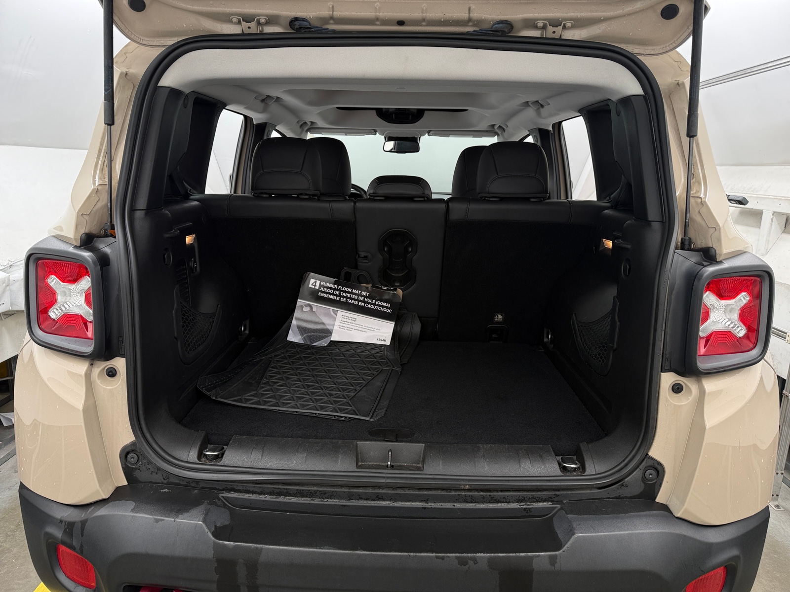 Thumbnail: 2017 Jeep Renegade - 7