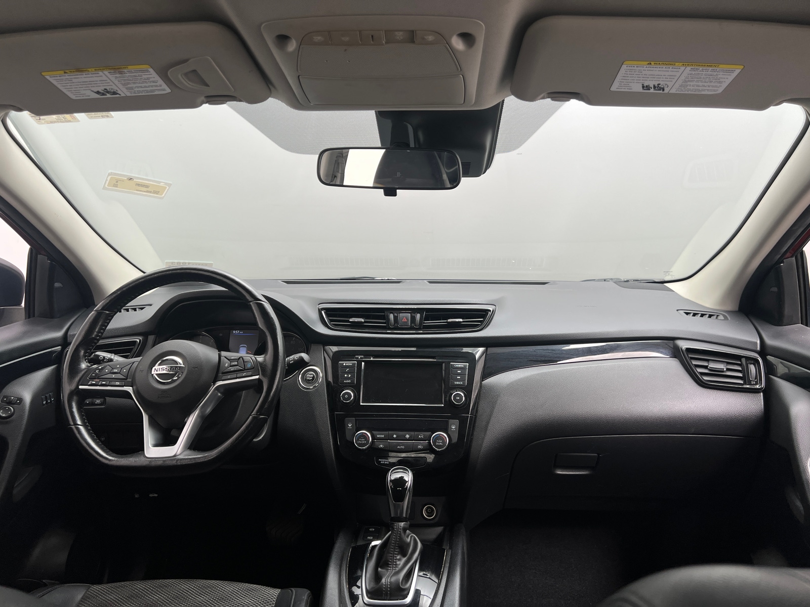 Thumbnail: 2022 Nissan Rogue Sport - 3