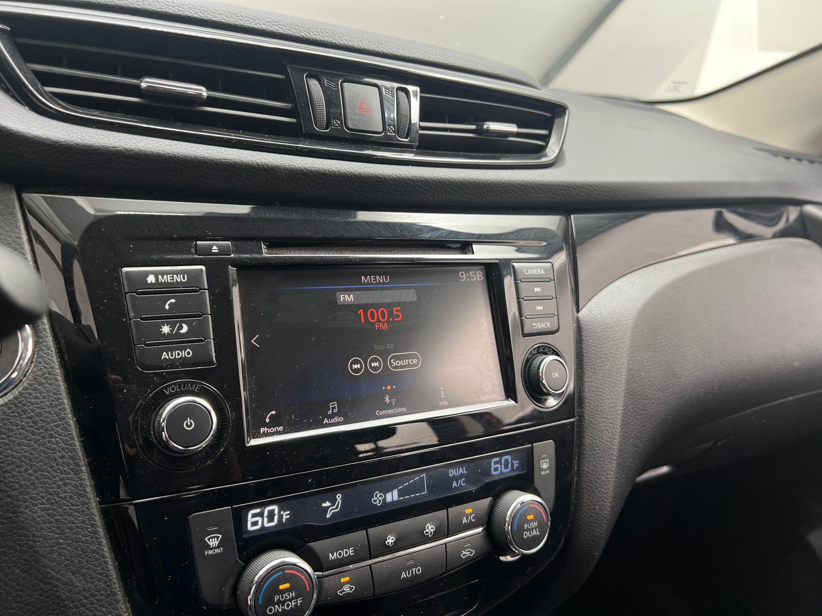 Thumbnail: 2022 Nissan Rogue Sport - 4
