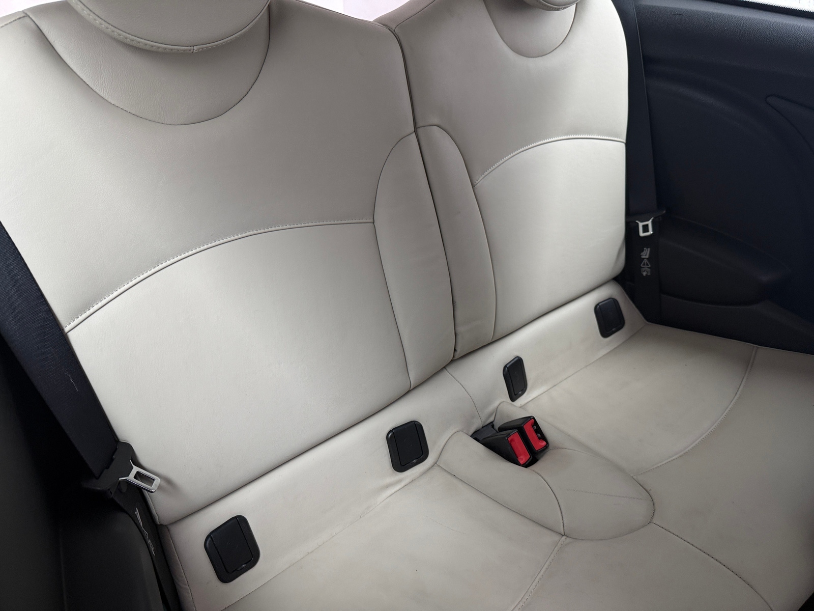Thumbnail: 2011 MINI Cooper Hardtop - 5