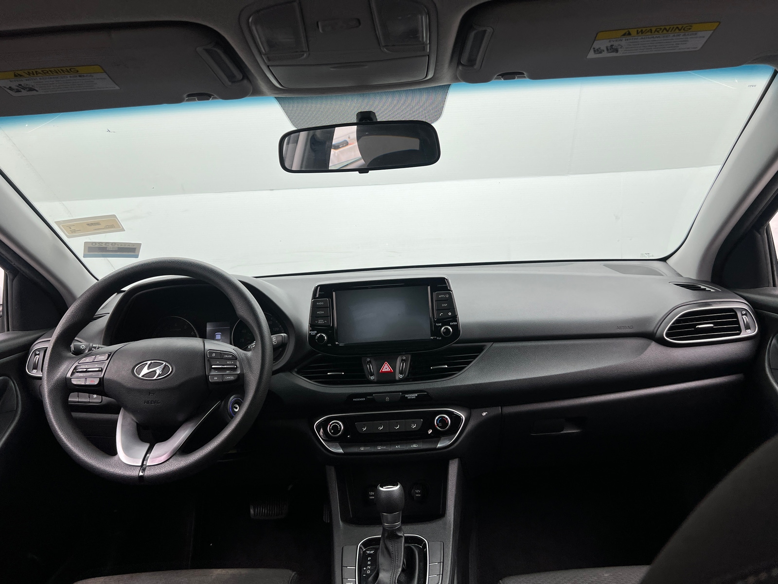 Thumbnail: 2018 Hyundai Elantra - 3