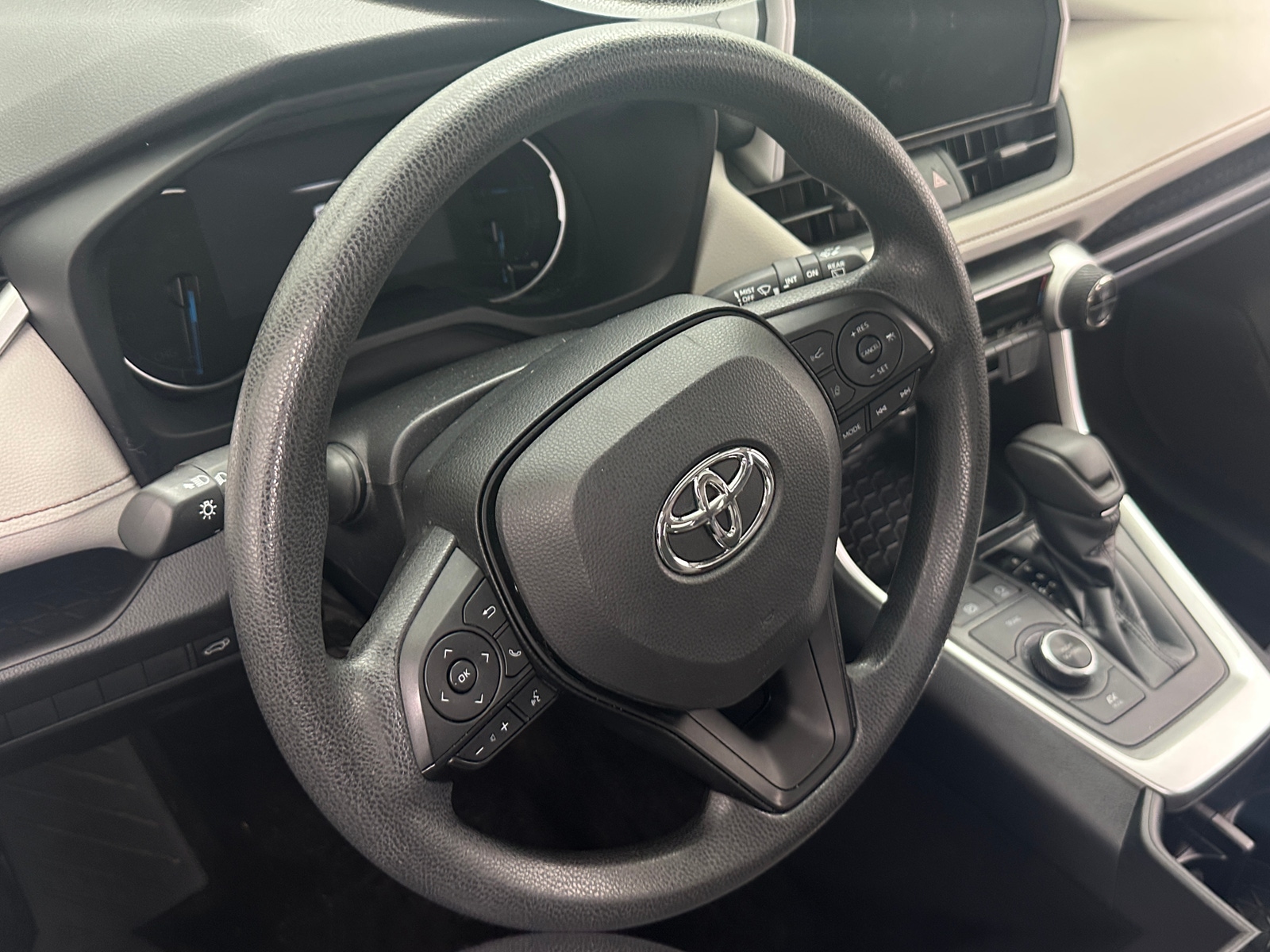 Thumbnail: 2023 Toyota RAV4 - 5