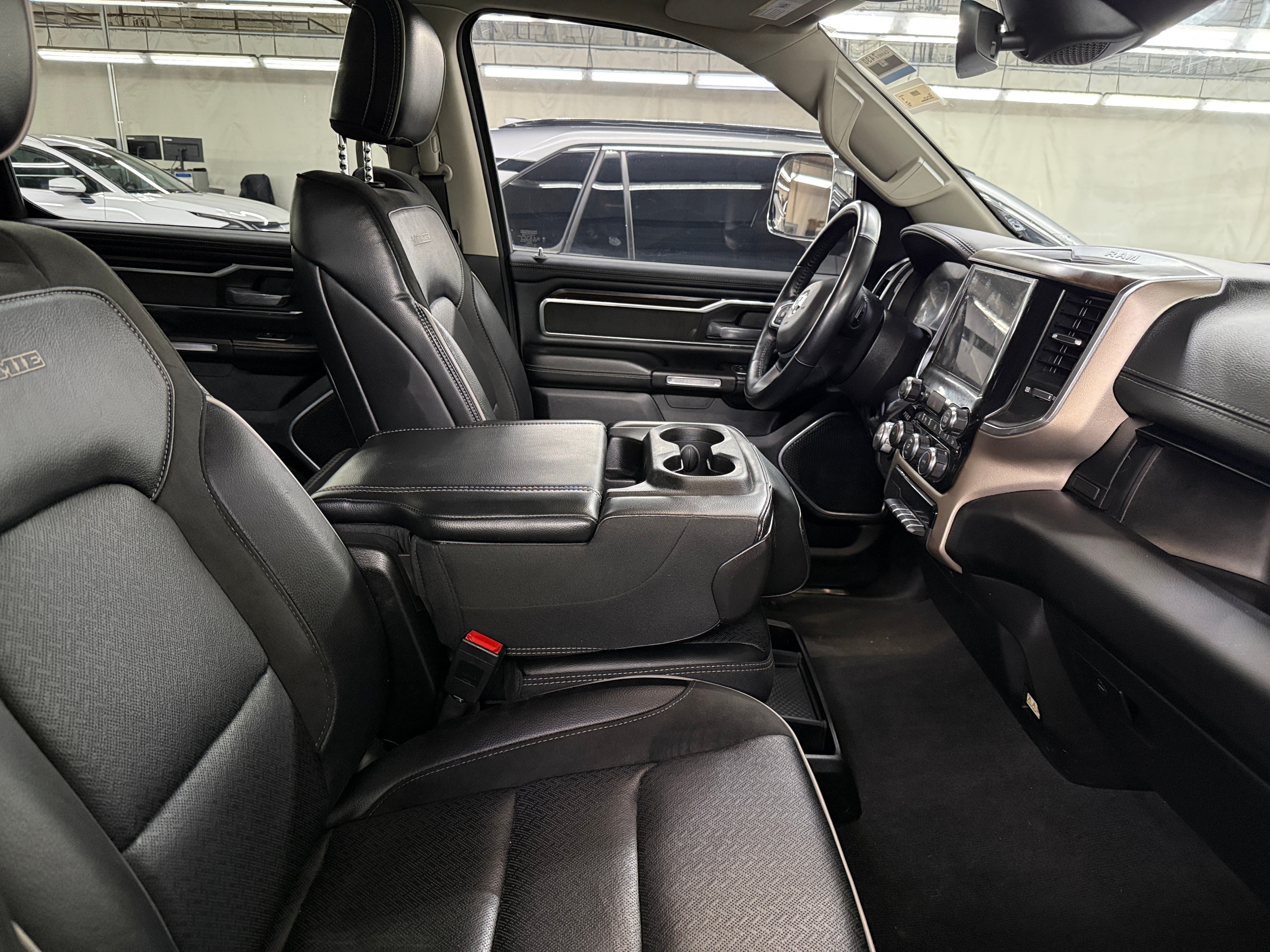 2022 RAM Ram 1500 Pickup Laramie - Photo 3
