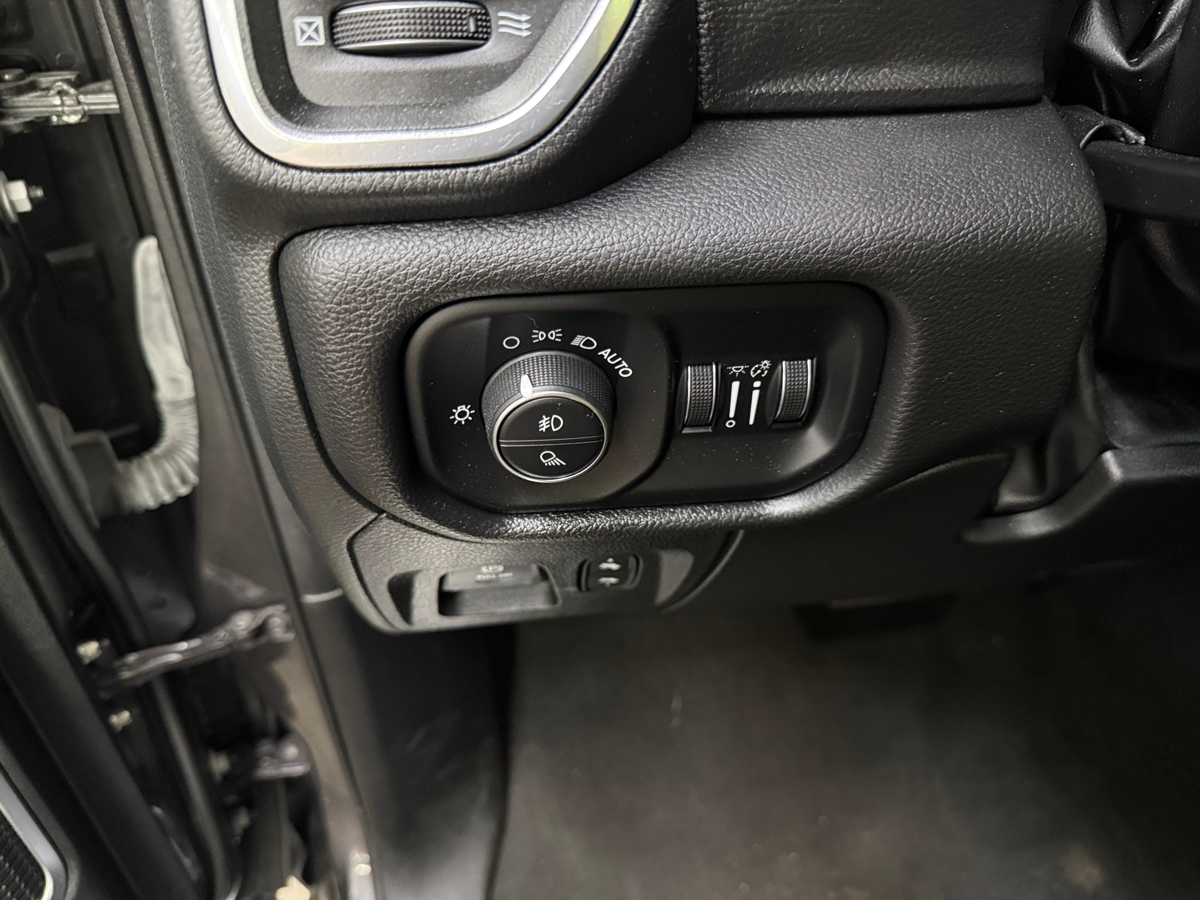2022 RAM Ram 1500 Pickup Laramie - Photo 13