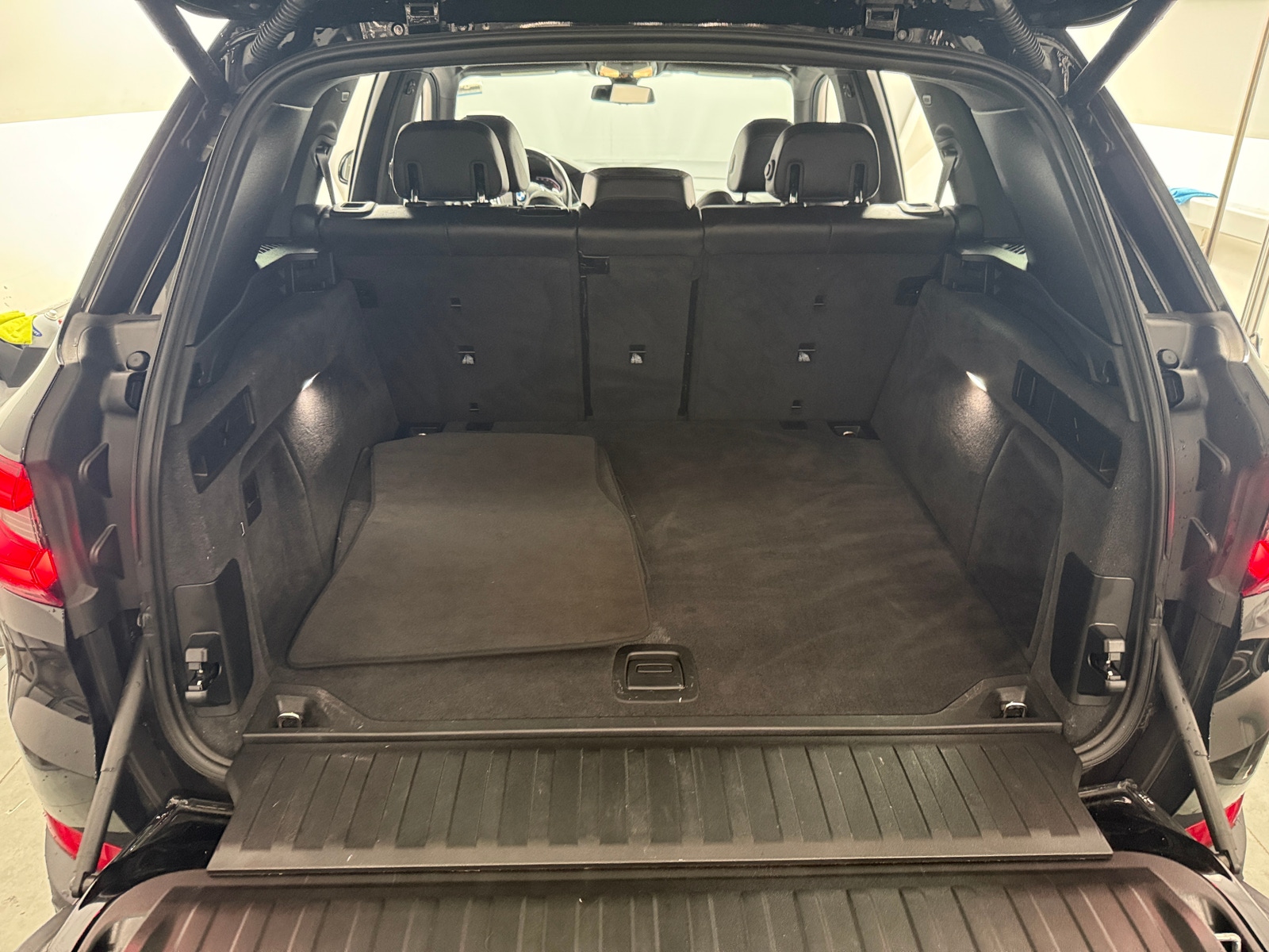Thumbnail: 2022 BMW X5 - 6