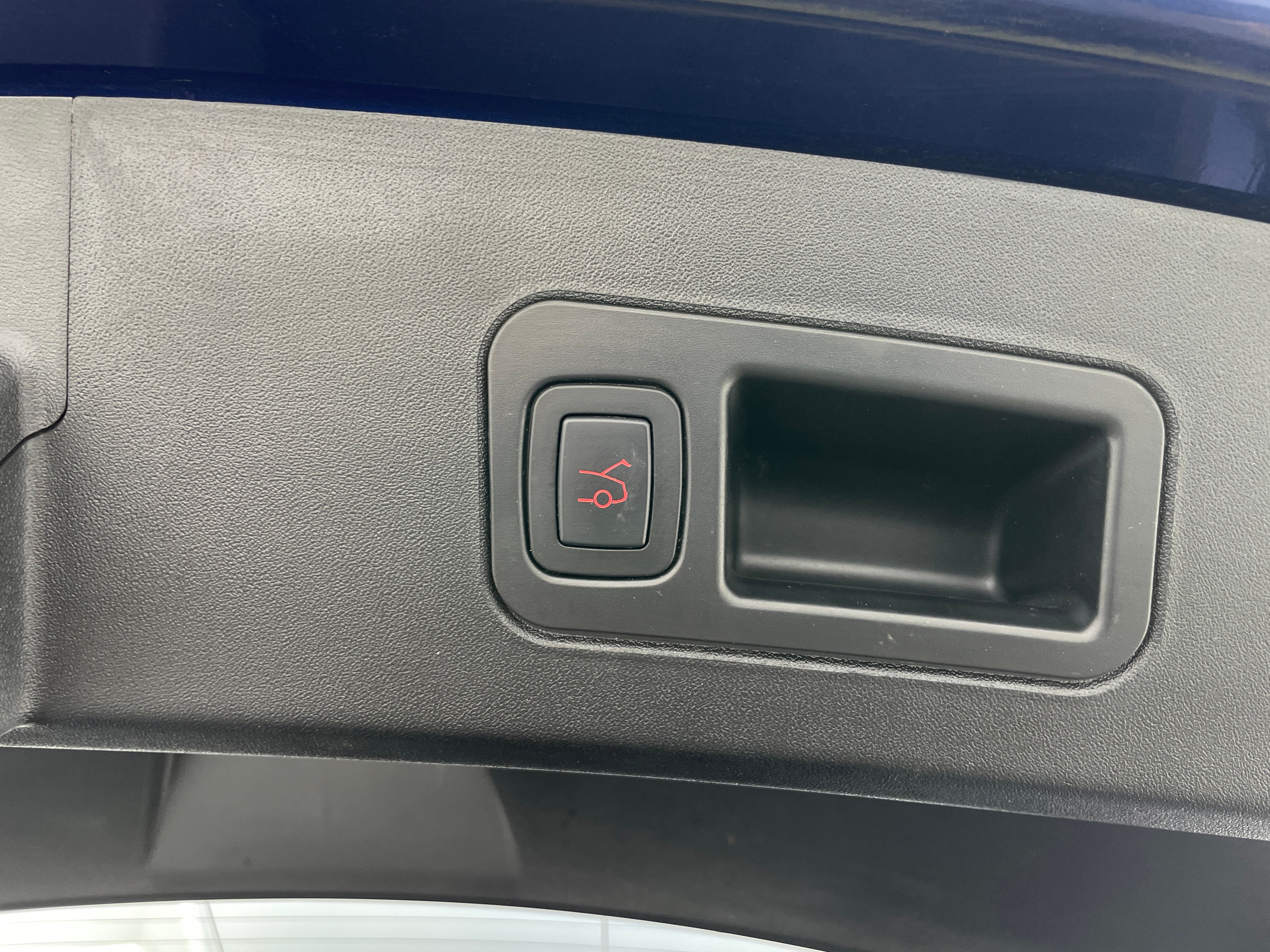 Used 2019 Tesla Model S 100D with VIN 5YJSA1E26KF338805 for sale in Auburn, WA