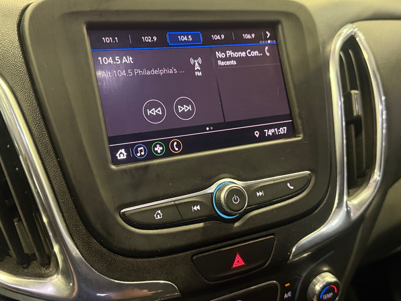 Thumbnail: 2020 Chevrolet Equinox - 4