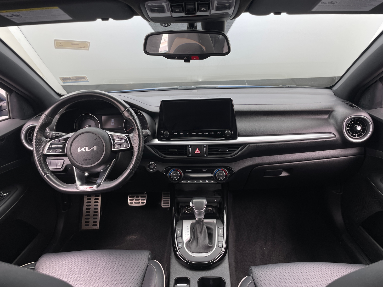 Thumbnail: 2023 Kia Forte - 3