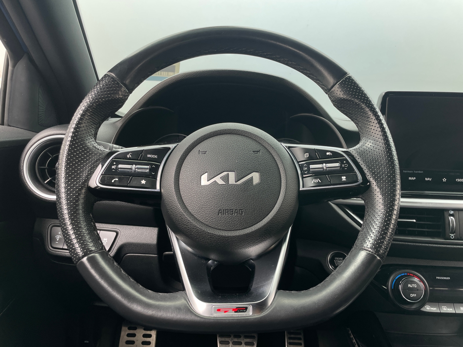 Thumbnail: 2023 Kia Forte - 5