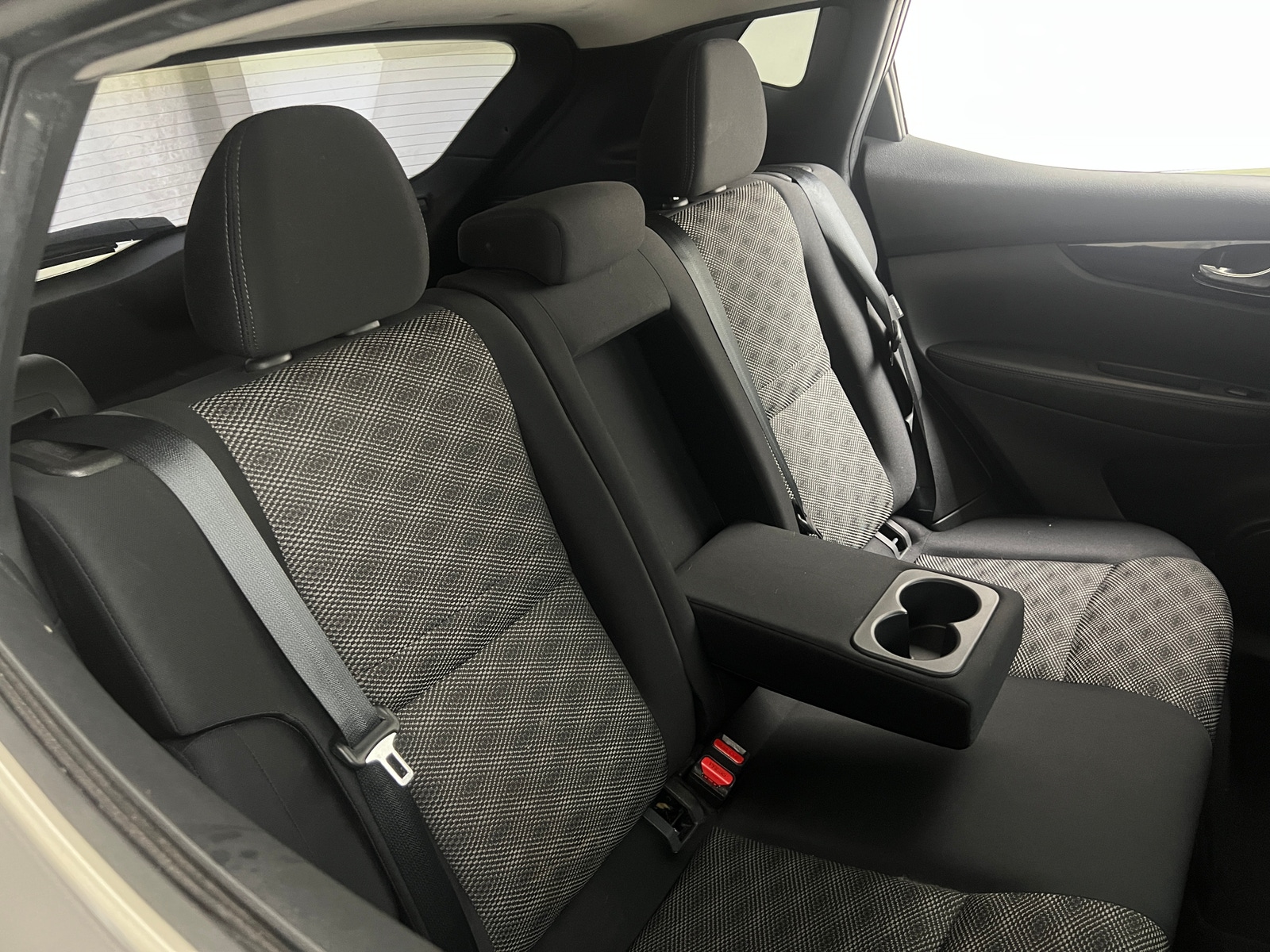 Thumbnail: 2021 Nissan Rogue Sport - 6