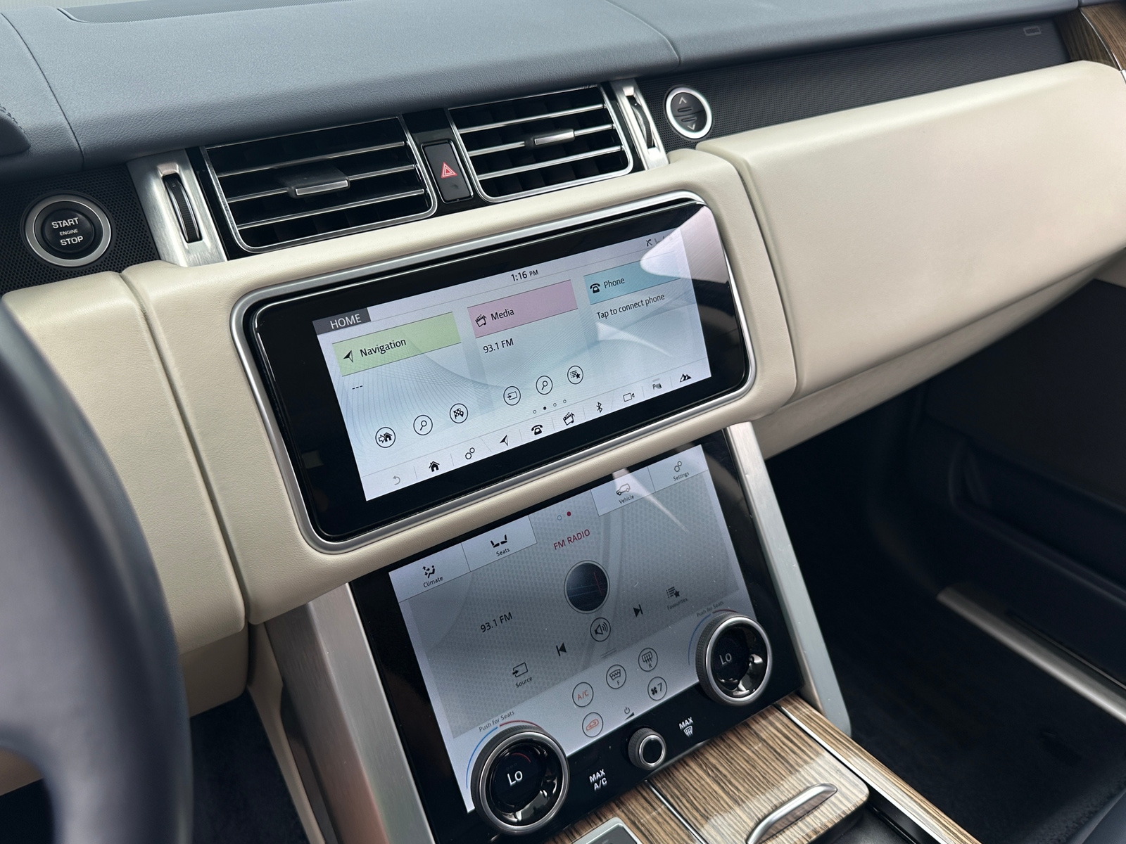 Thumbnail: 2018 Land Rover Range Rover - 3