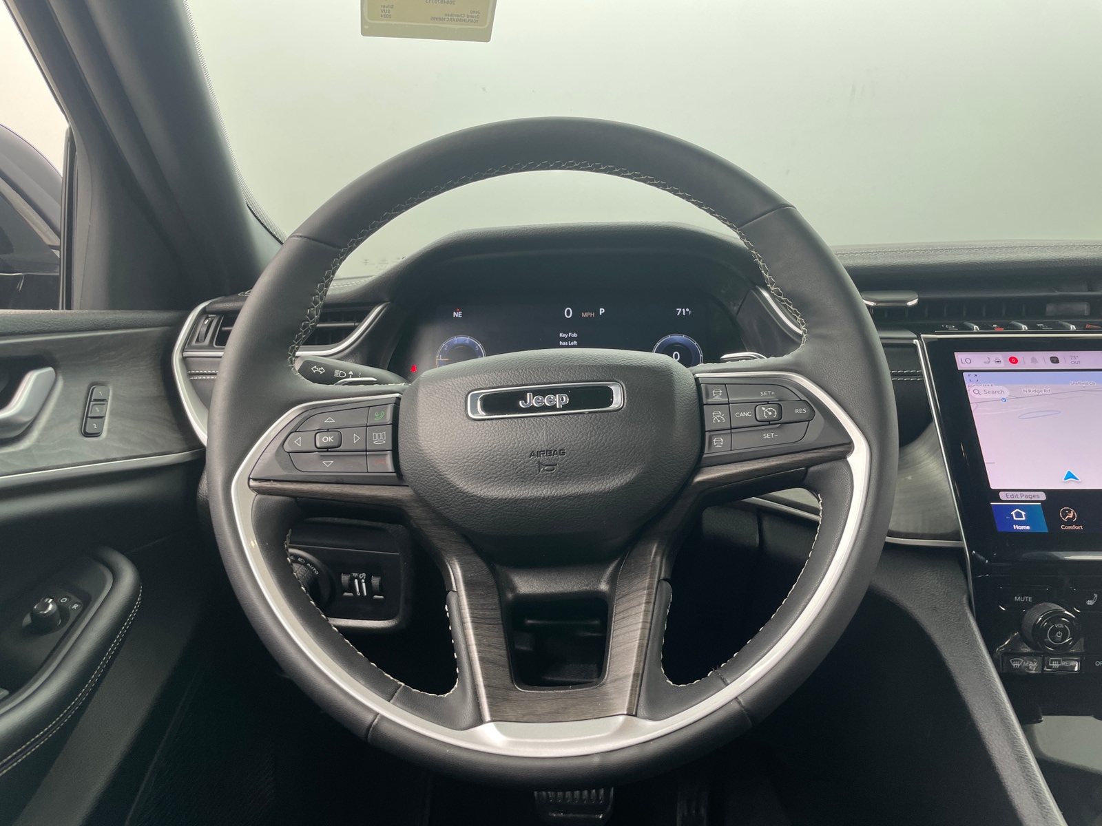 Thumbnail: 2024 Jeep Grand Cherokee - 4