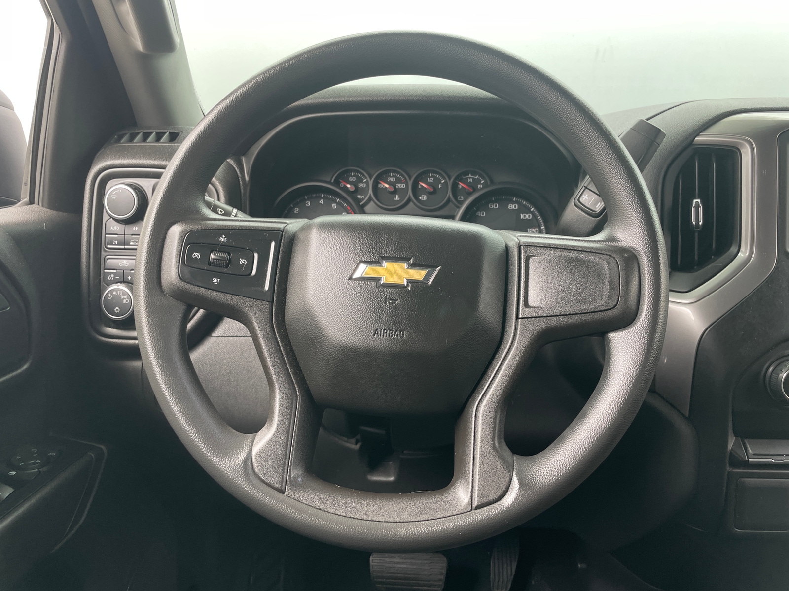 Thumbnail: 2020 Chevrolet Silverado 1500 - 5