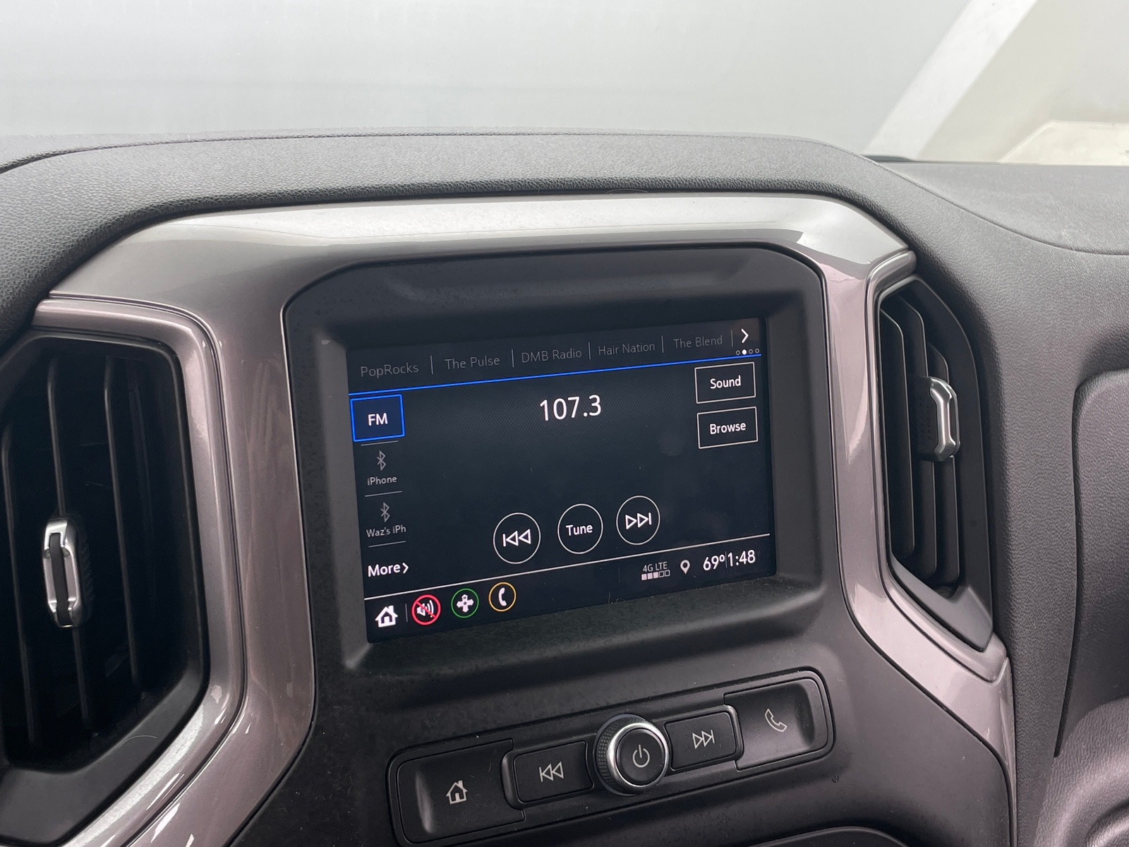 Thumbnail: 2020 Chevrolet Silverado 1500 - 4