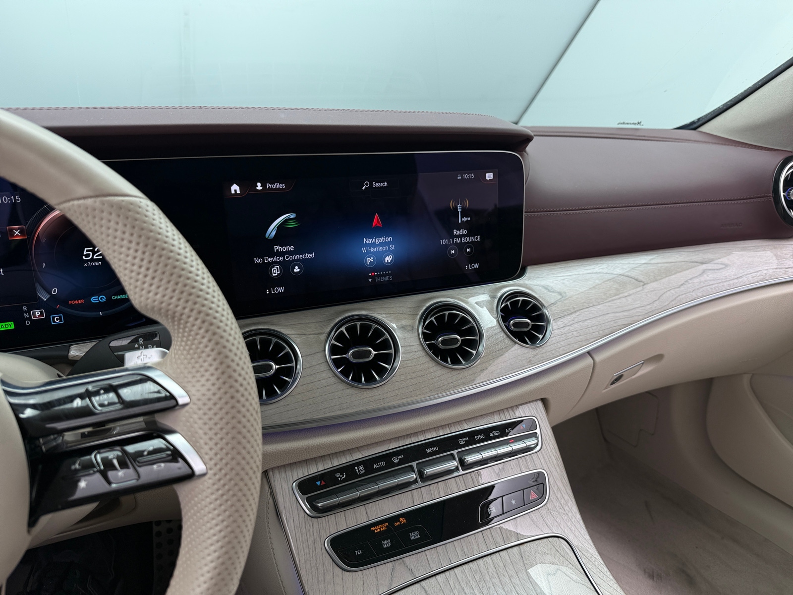 Thumbnail: 2022 Mercedes-Benz E-Class - 3