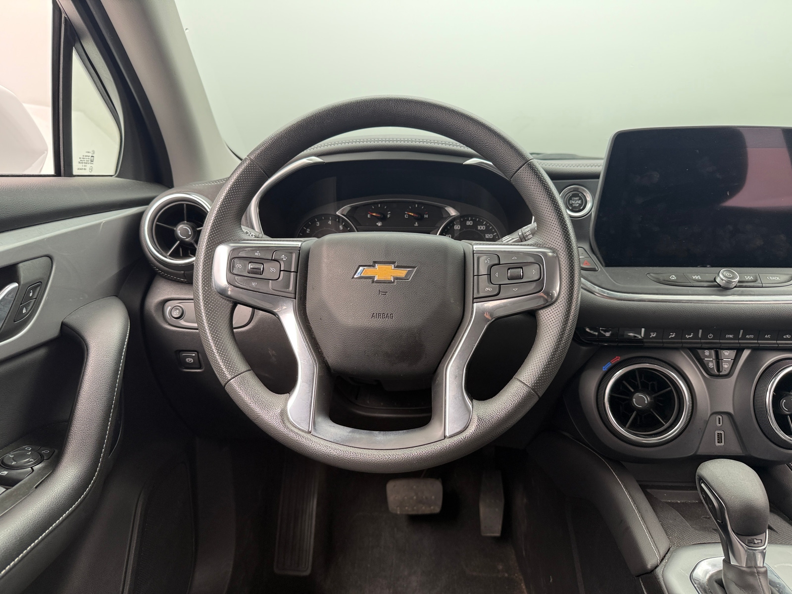 Thumbnail: 2023 Chevrolet Blazer - 5
