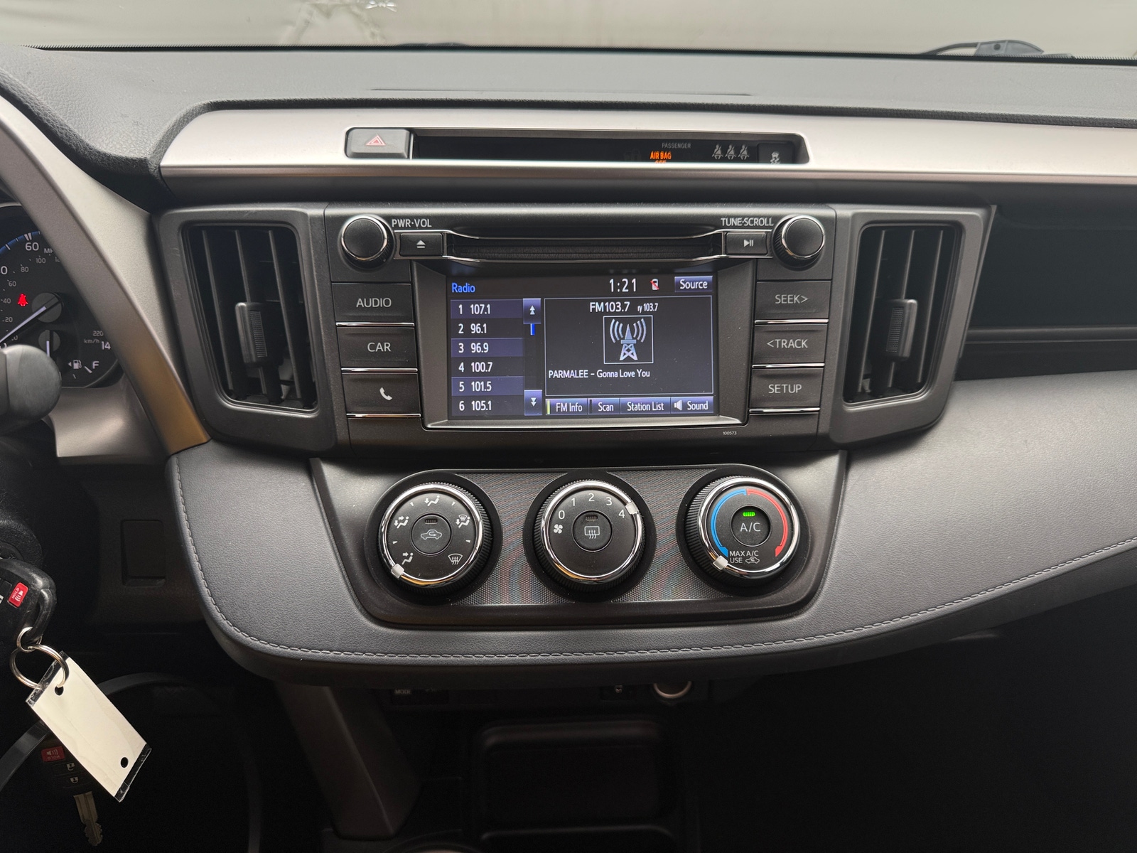 Thumbnail: 2017 Toyota RAV4 - 4