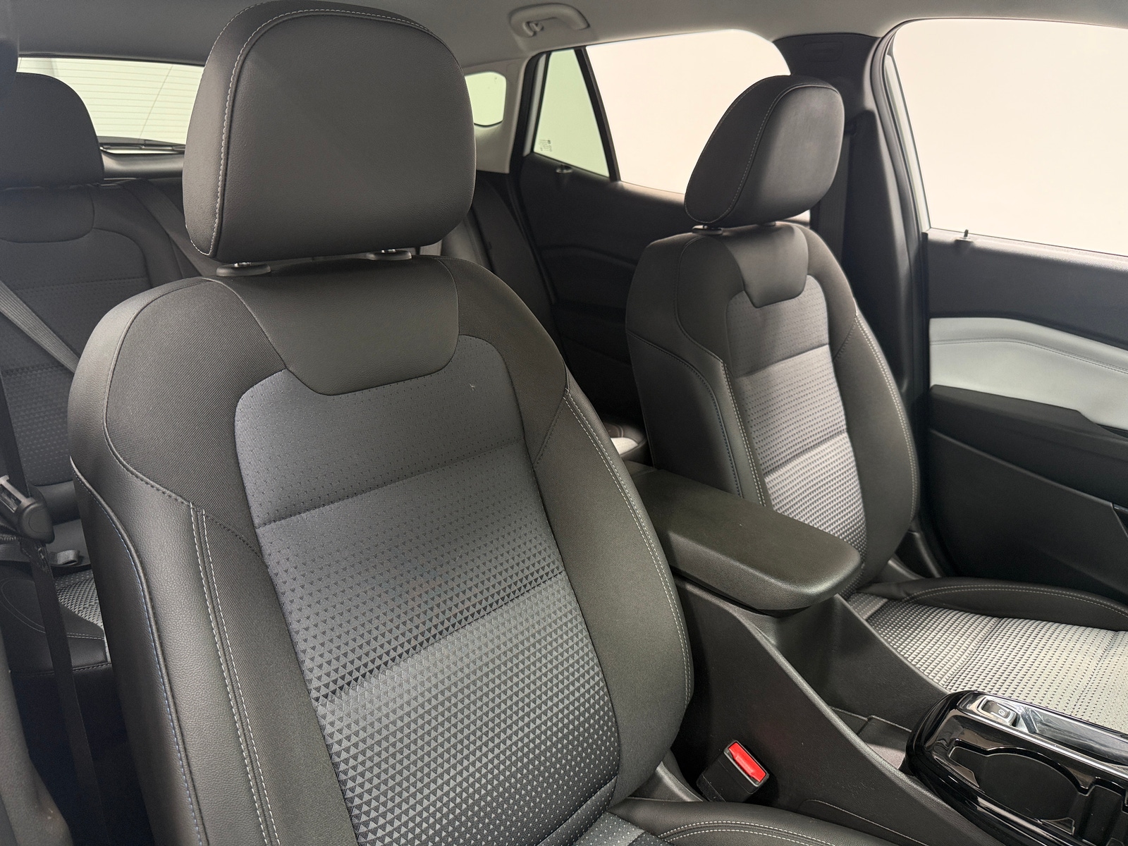 Thumbnail: 2025 Chevrolet Trax - 2