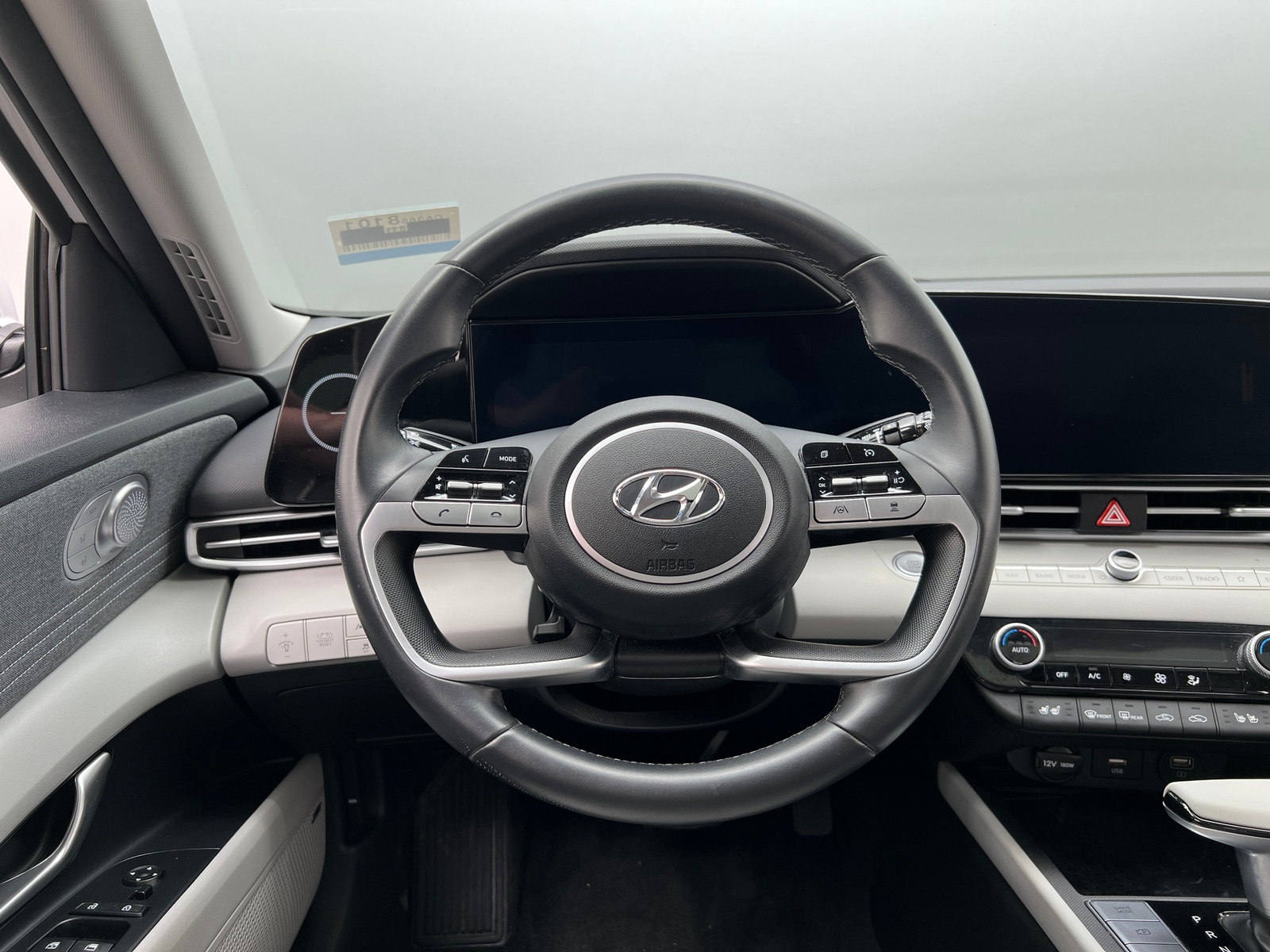 Thumbnail: 2023 Hyundai Elantra - 4