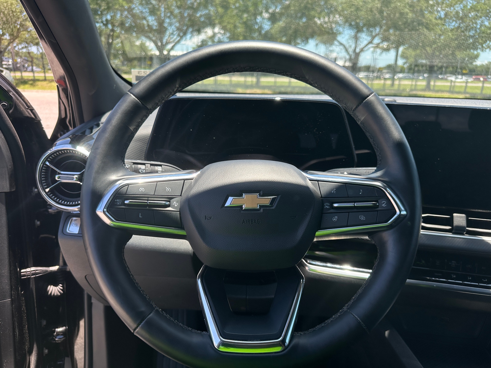 Thumbnail: 2025 Chevrolet Equinox - 5