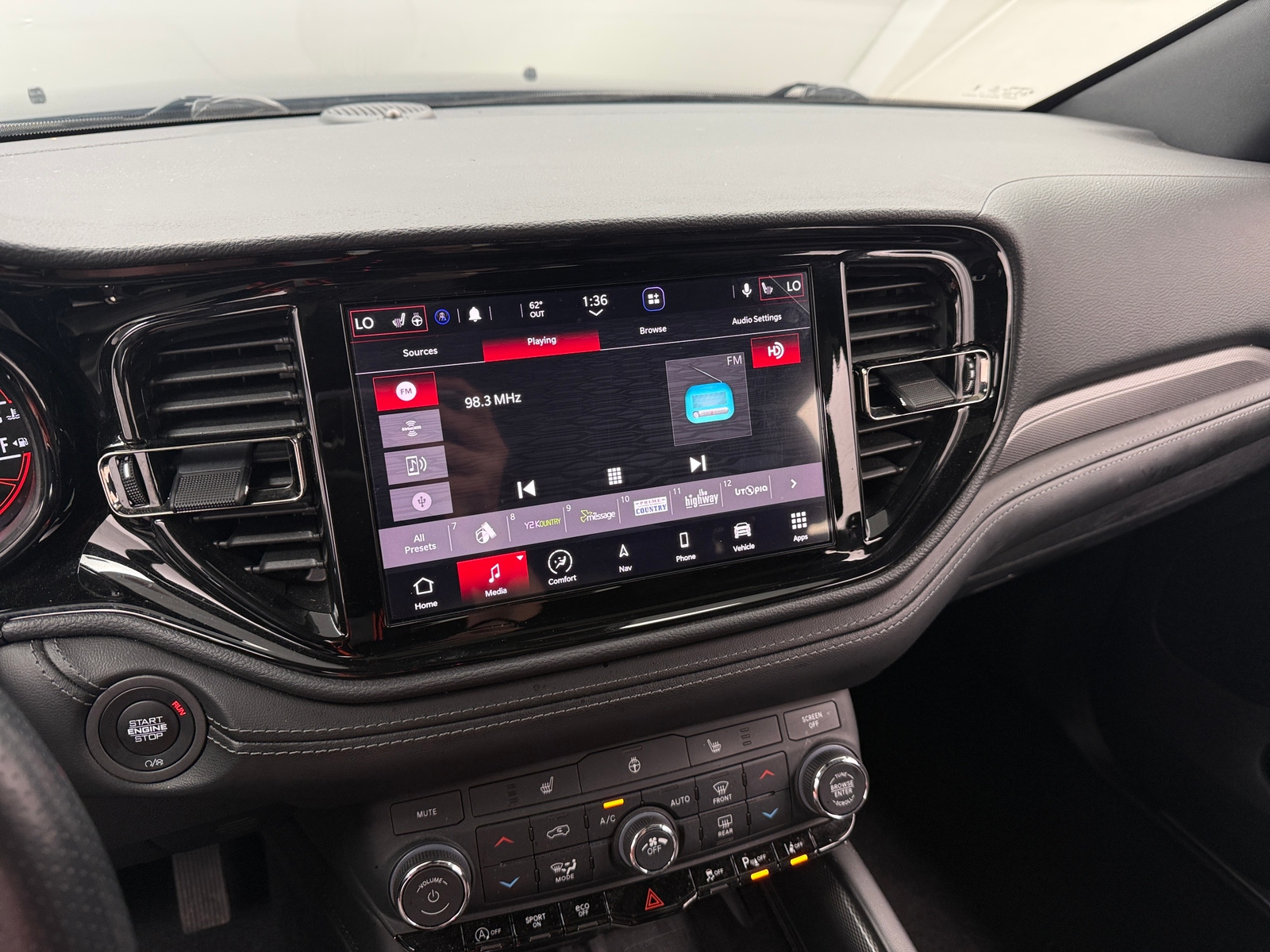 Thumbnail: 2022 Dodge Durango - 3
