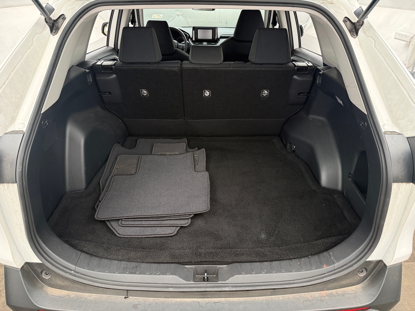 Thumbnail: 2019 Toyota RAV4 - 7