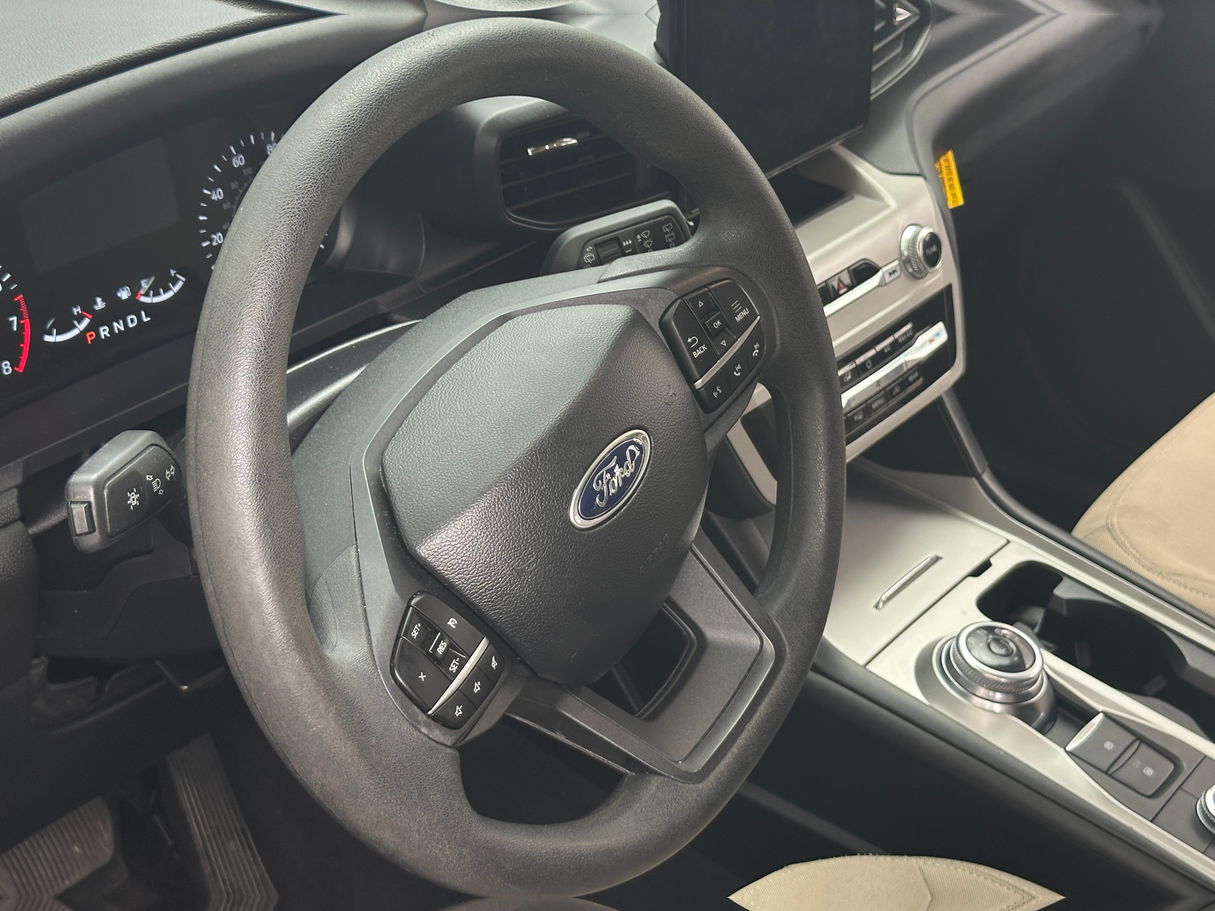 2023 Ford Explorer Base - Photo 19