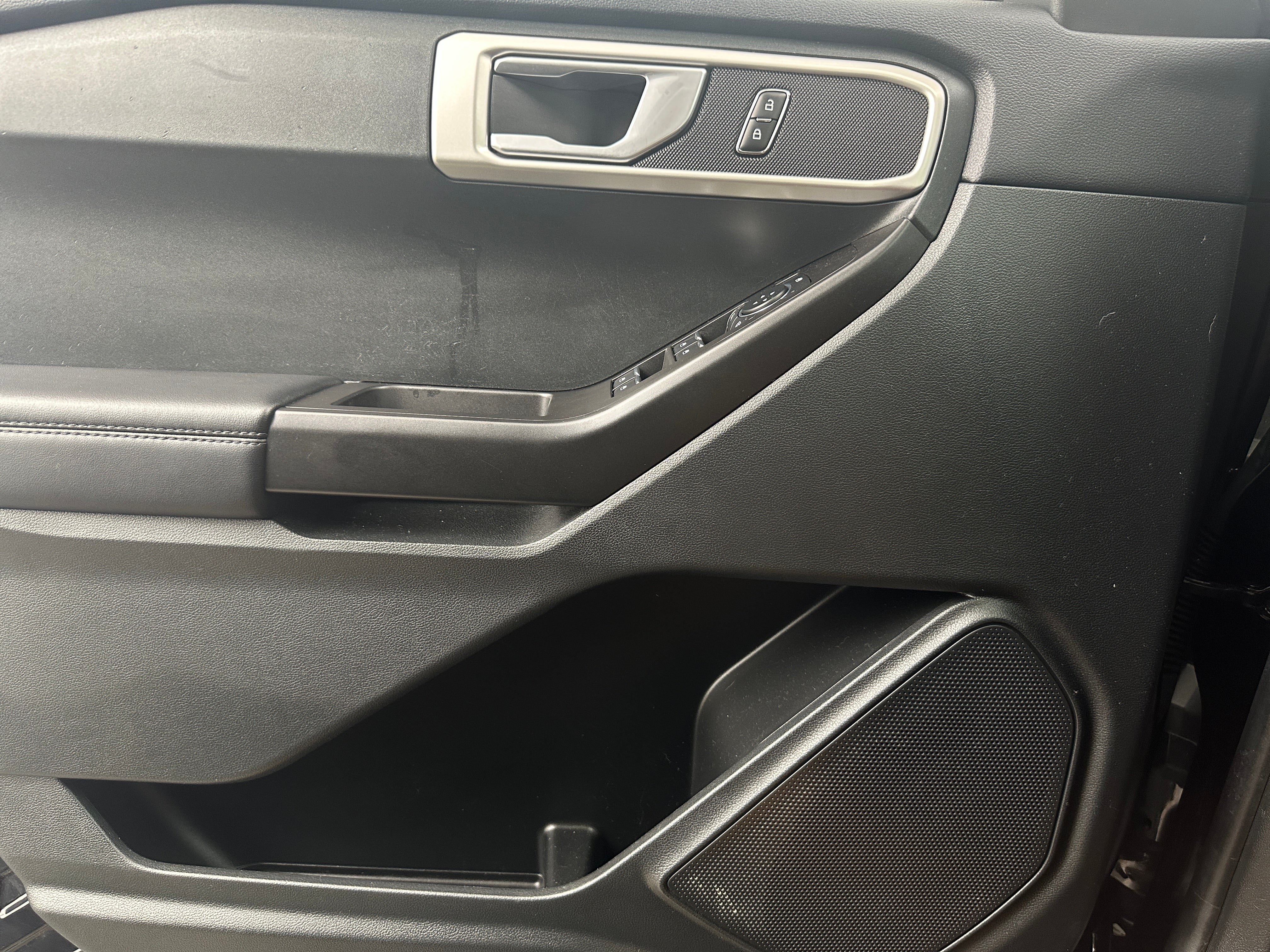 2023 Ford Explorer Base - Photo 21