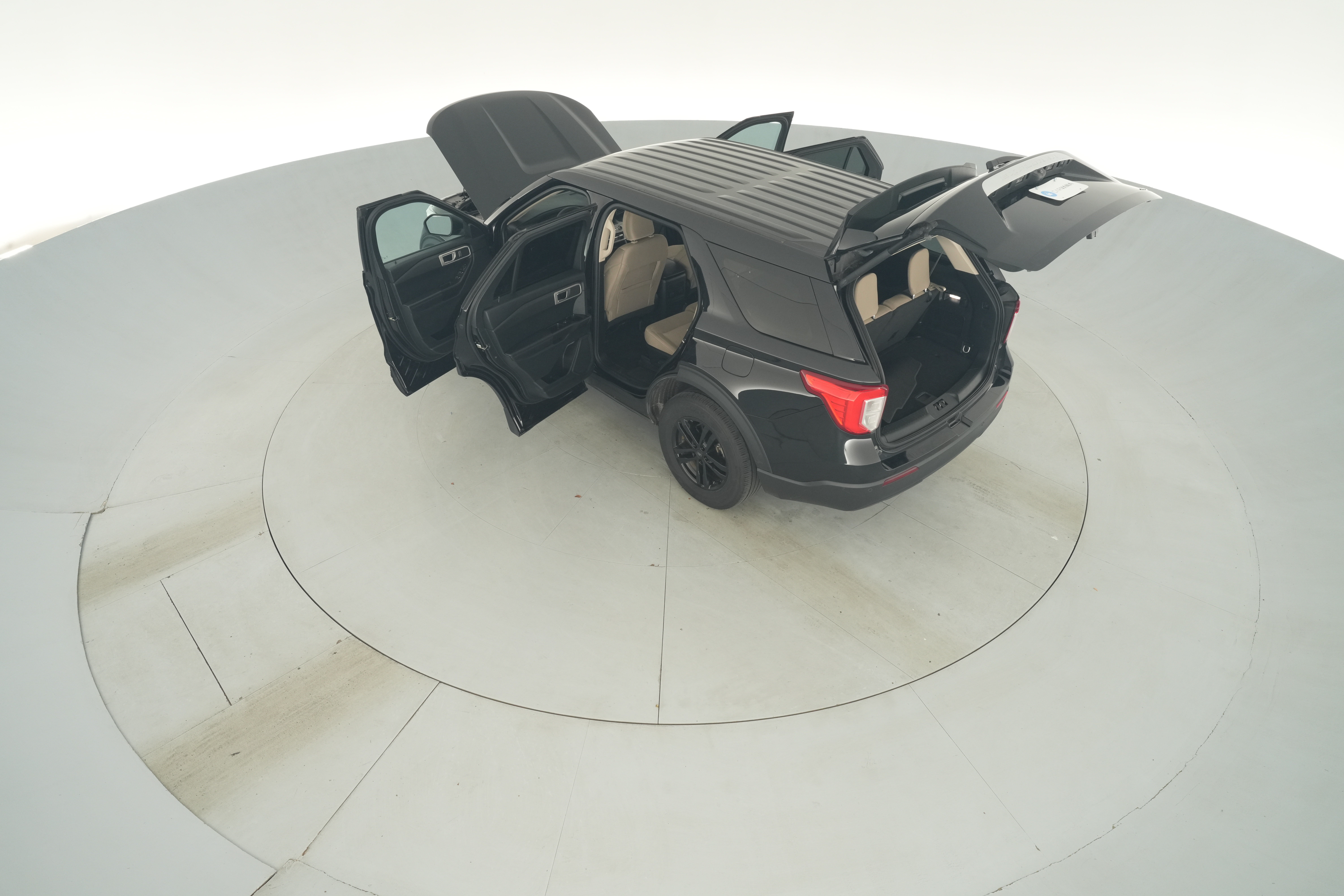 2023 Ford Explorer Base - Photo 47