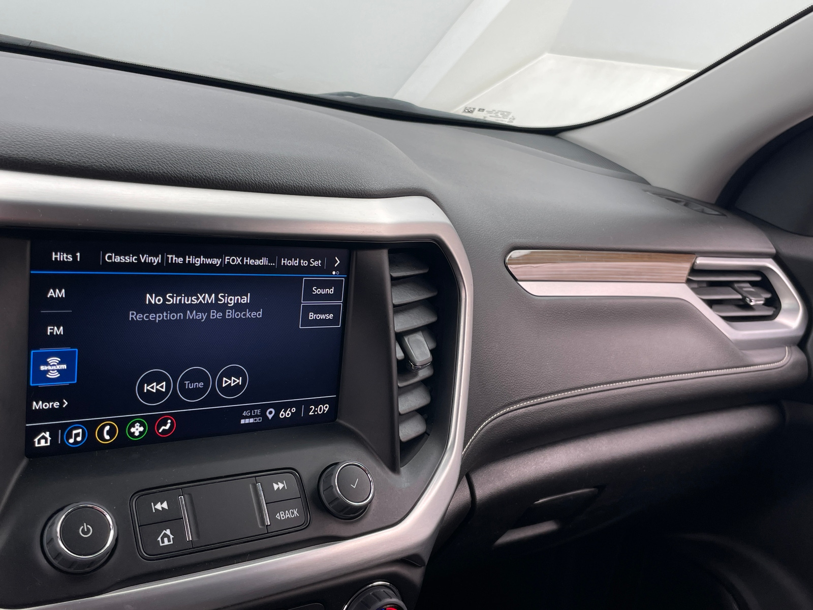 Thumbnail: 2023 GMC Acadia - 4