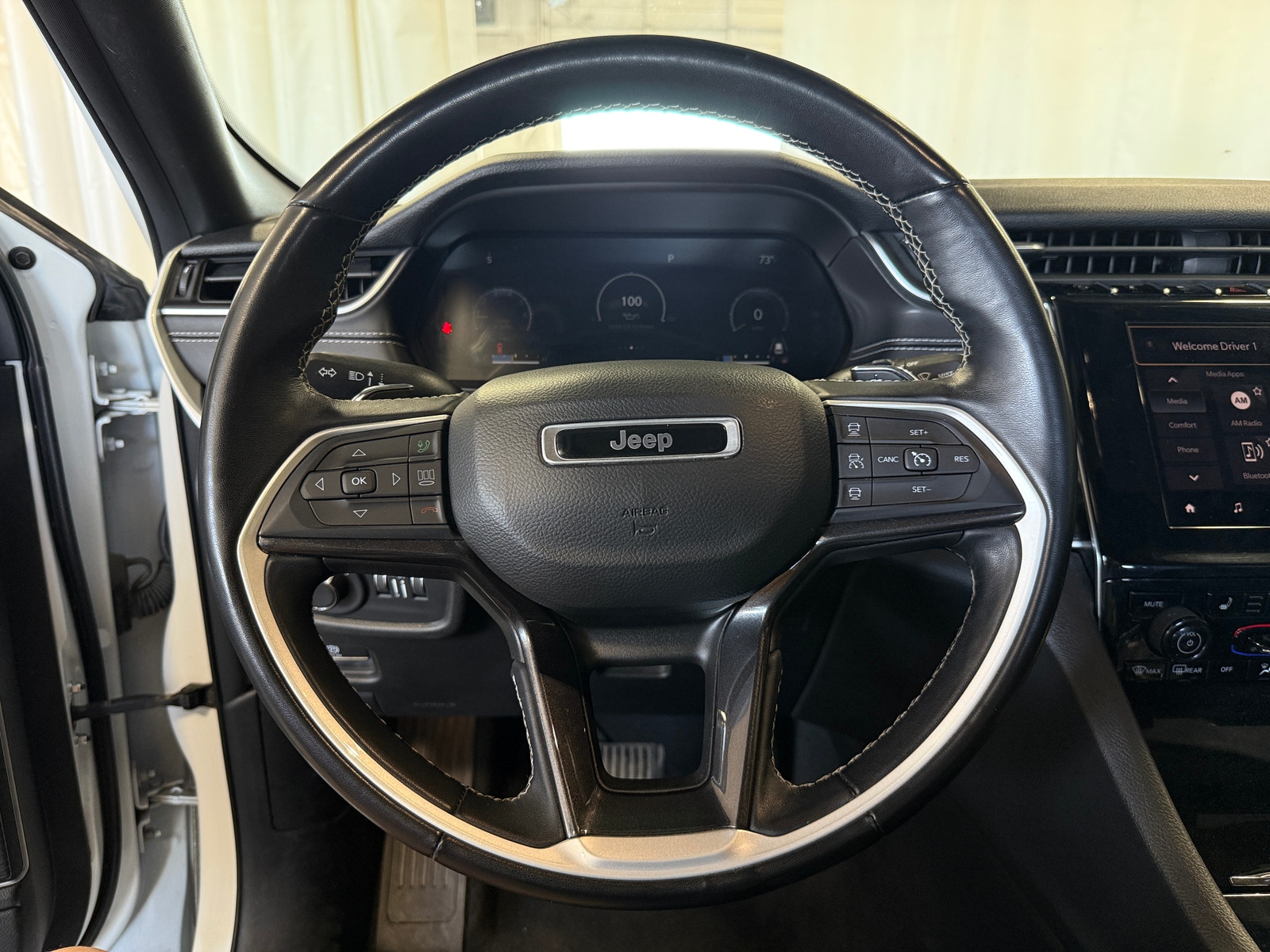 Thumbnail: 2022 Jeep Grand Cherokee - 4