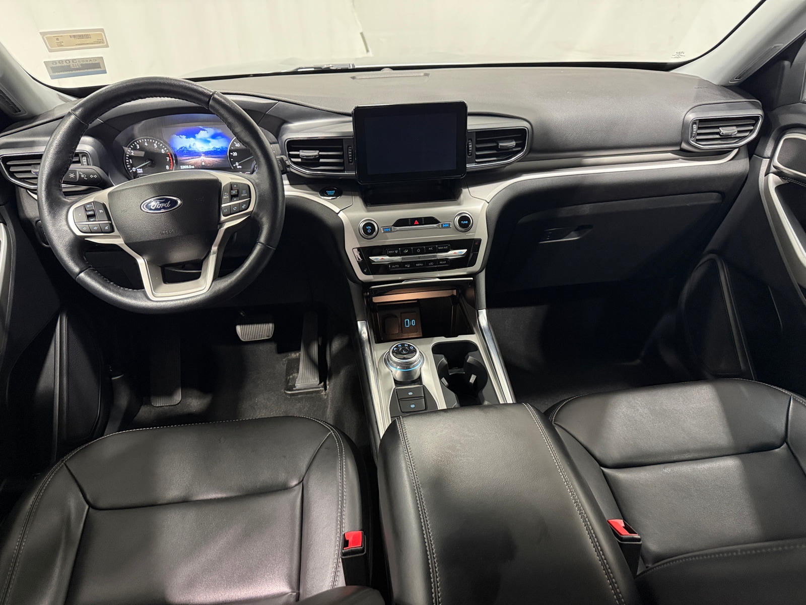 Thumbnail: 2022 Ford Explorer - 2