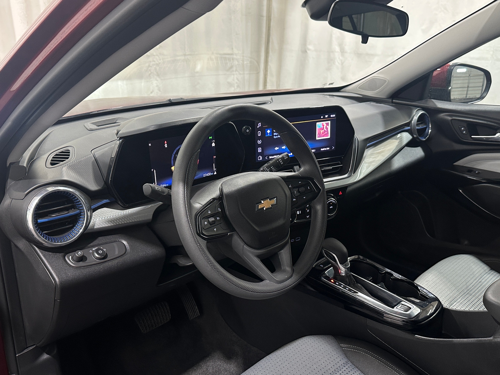 Thumbnail: 2025 Chevrolet Trax - 3
