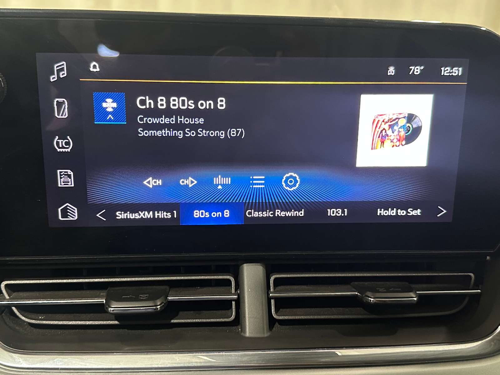 Thumbnail: 2025 Chevrolet Trax - 4